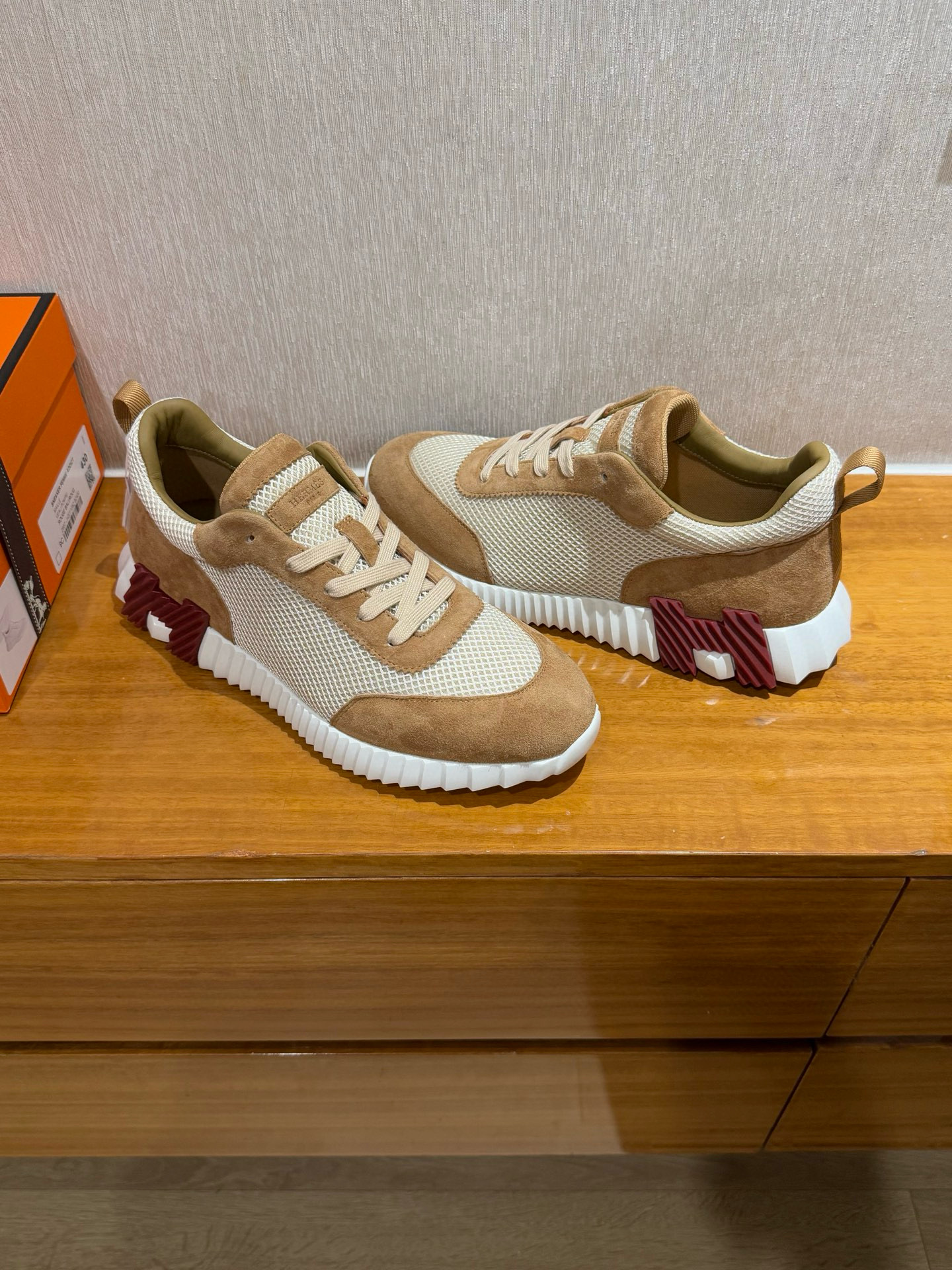 Hermes Unisex Bouncing Sneakers