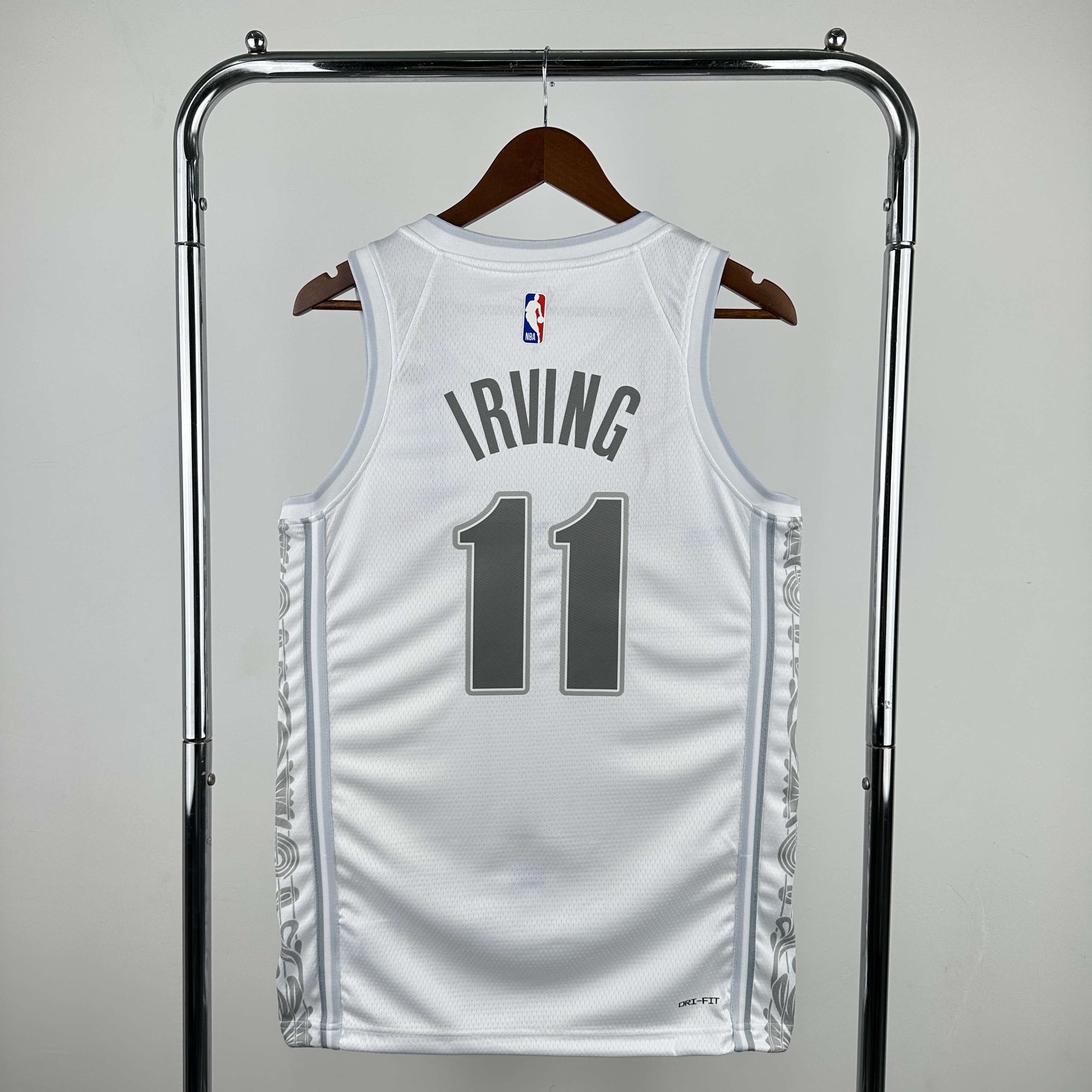 25 Season Dallas Mavericks City Edition  #11