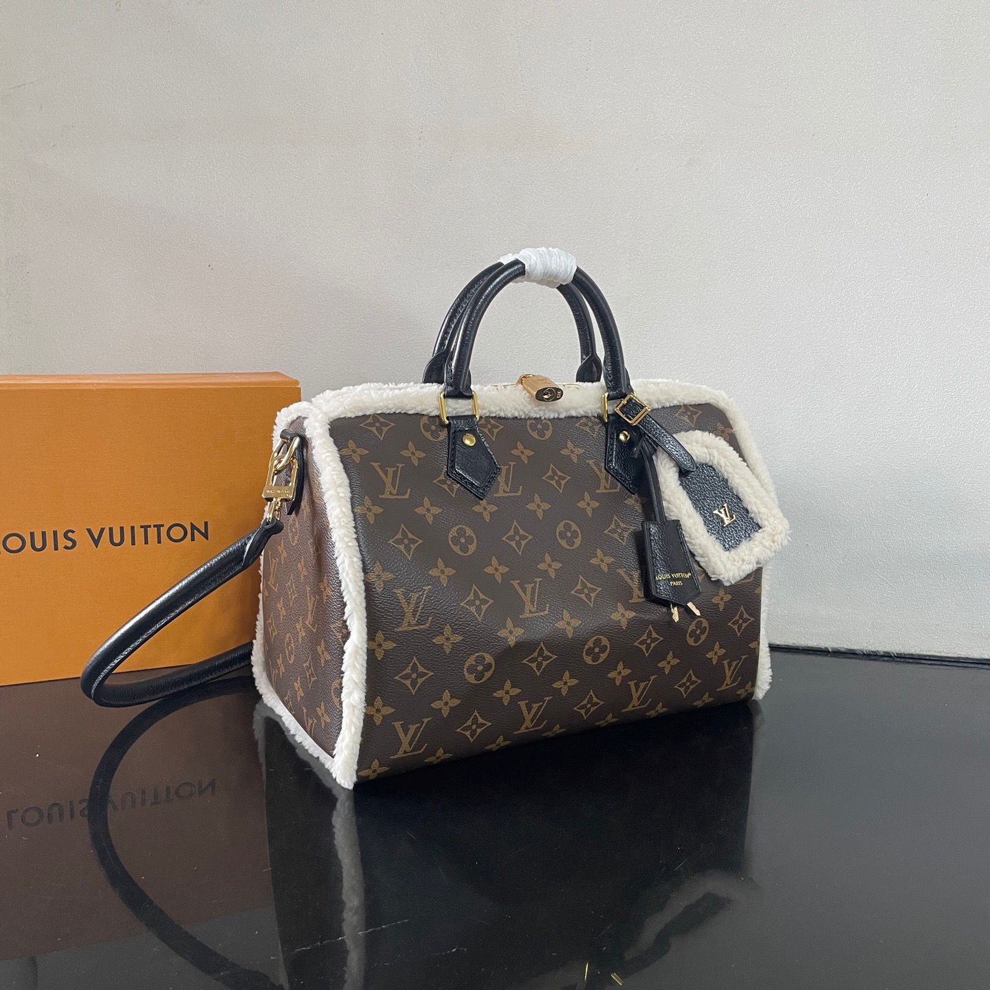 Louis Vuitton LV SPEEDY SOFT 30 TEDDY Handbag