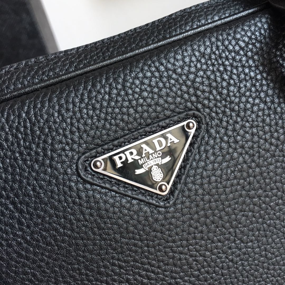 Prada Business & Travel BAG 36 IN BLACK GRAINED CALFSKIN