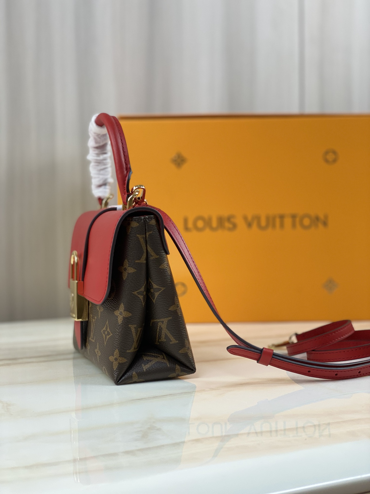Louis Vuitton LV Locky BB M44322