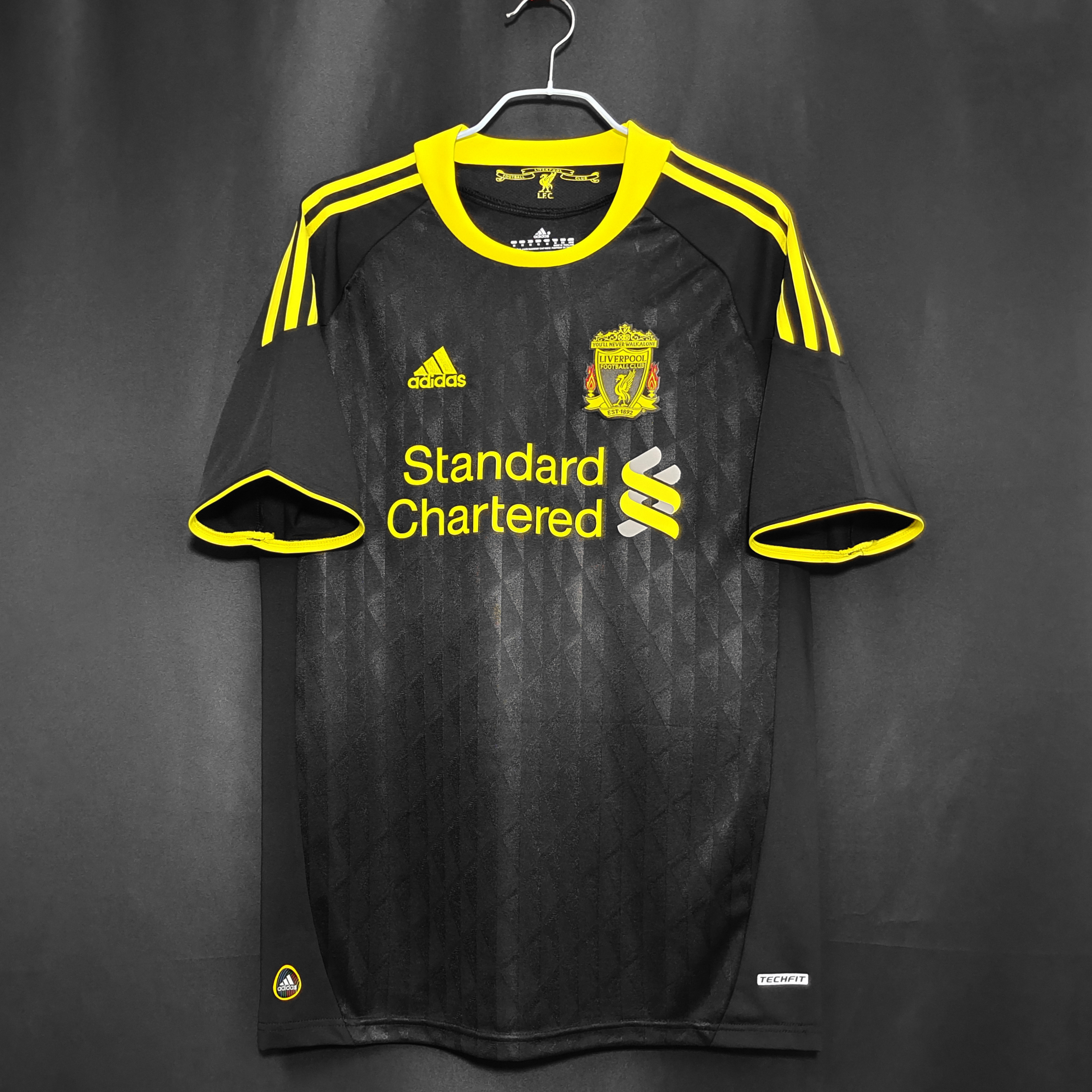 Retro LVP 2010-11 Third
