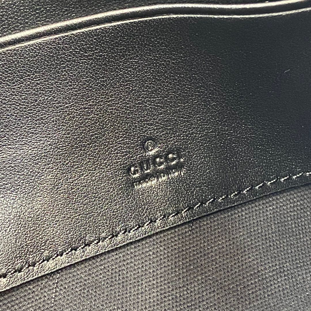 GUCCi black chain bag