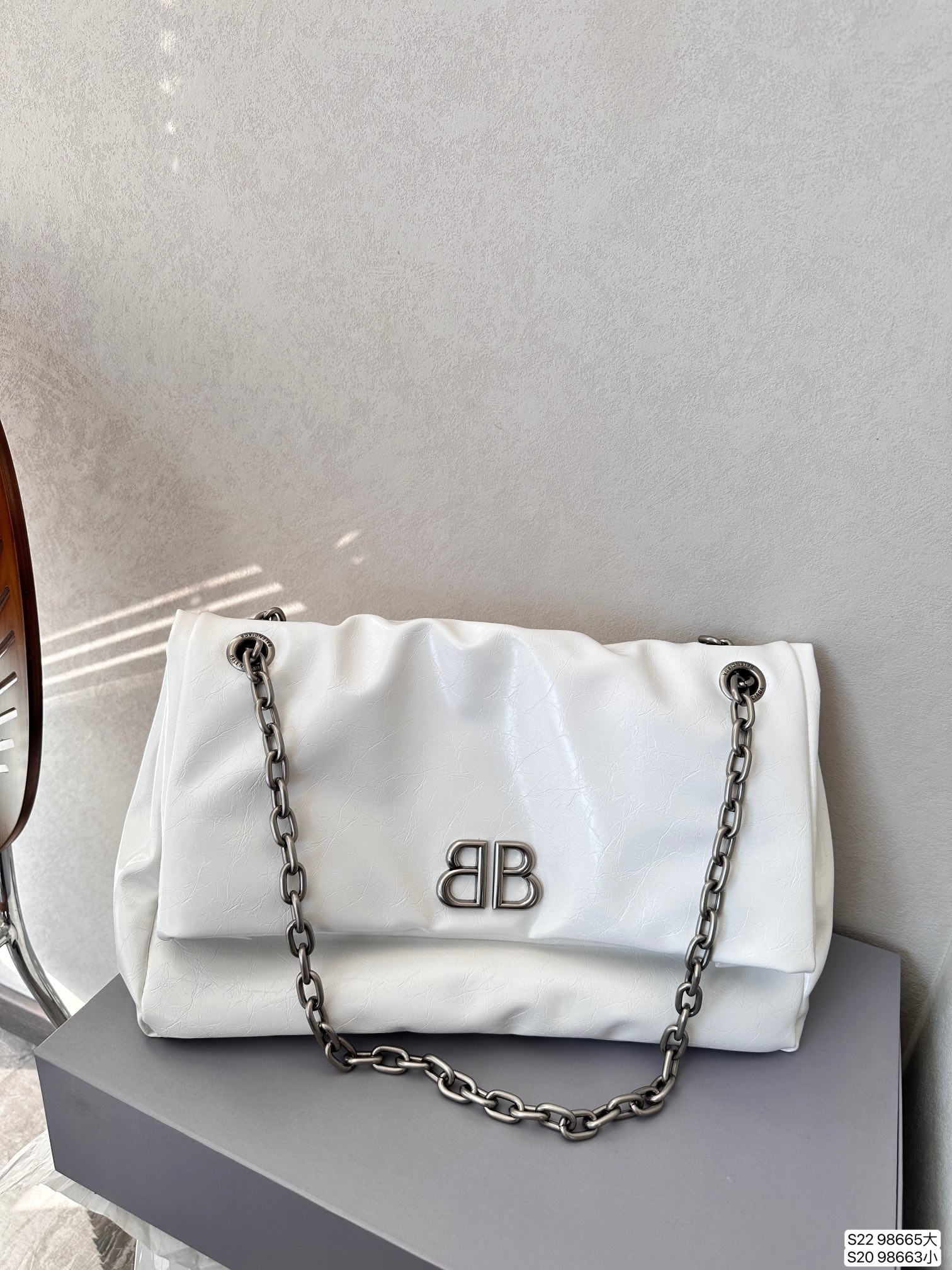 Balenciaga Monaco White BB Silver Hardware Crumpled Leather Chain Shoulder Bag - KAIROO