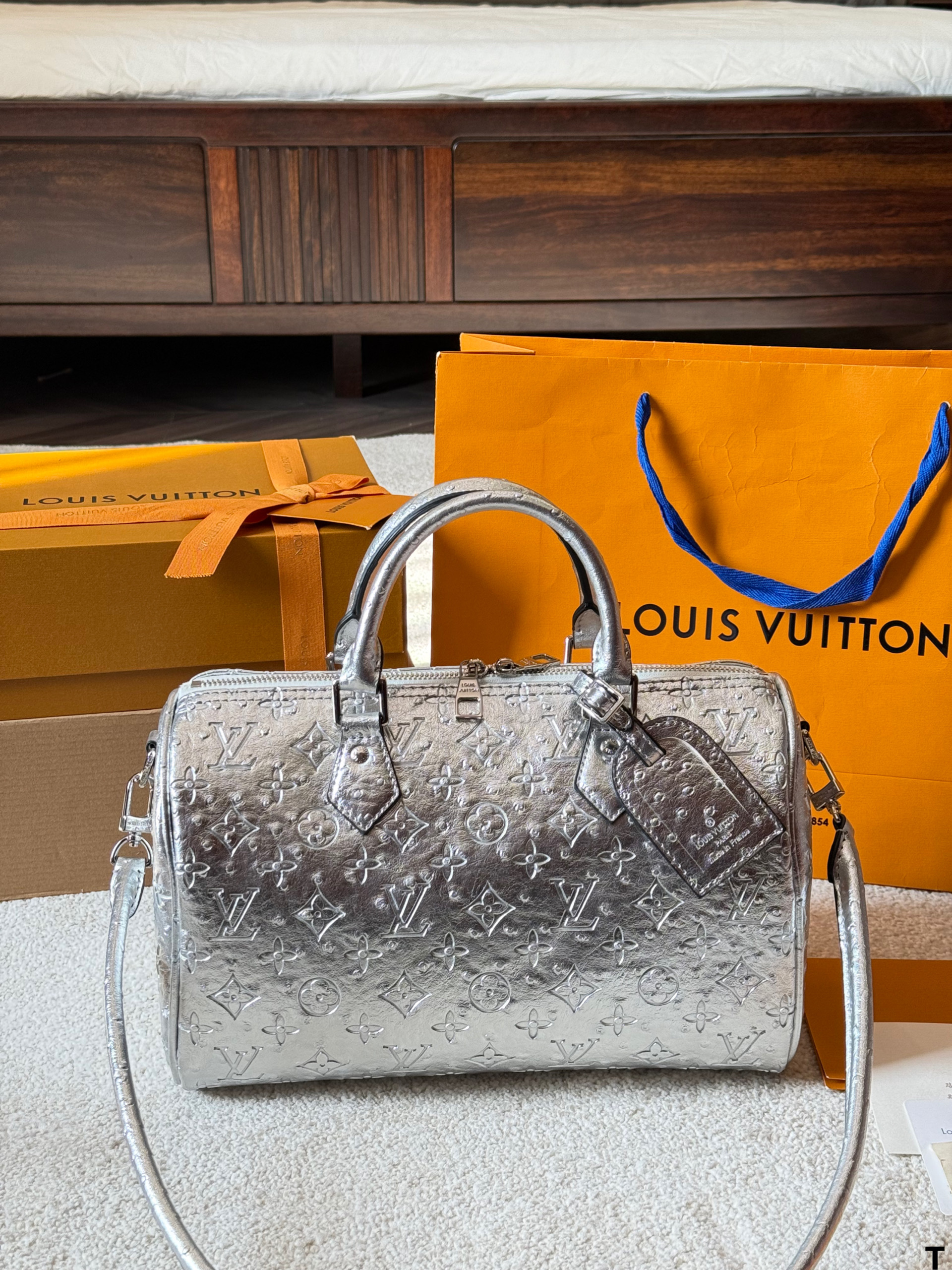 Louis Vuitton LV Speedy 30 Monogram Miroir Silver Grained Embossed Leather Boston Top Handle Bag - KAIROO