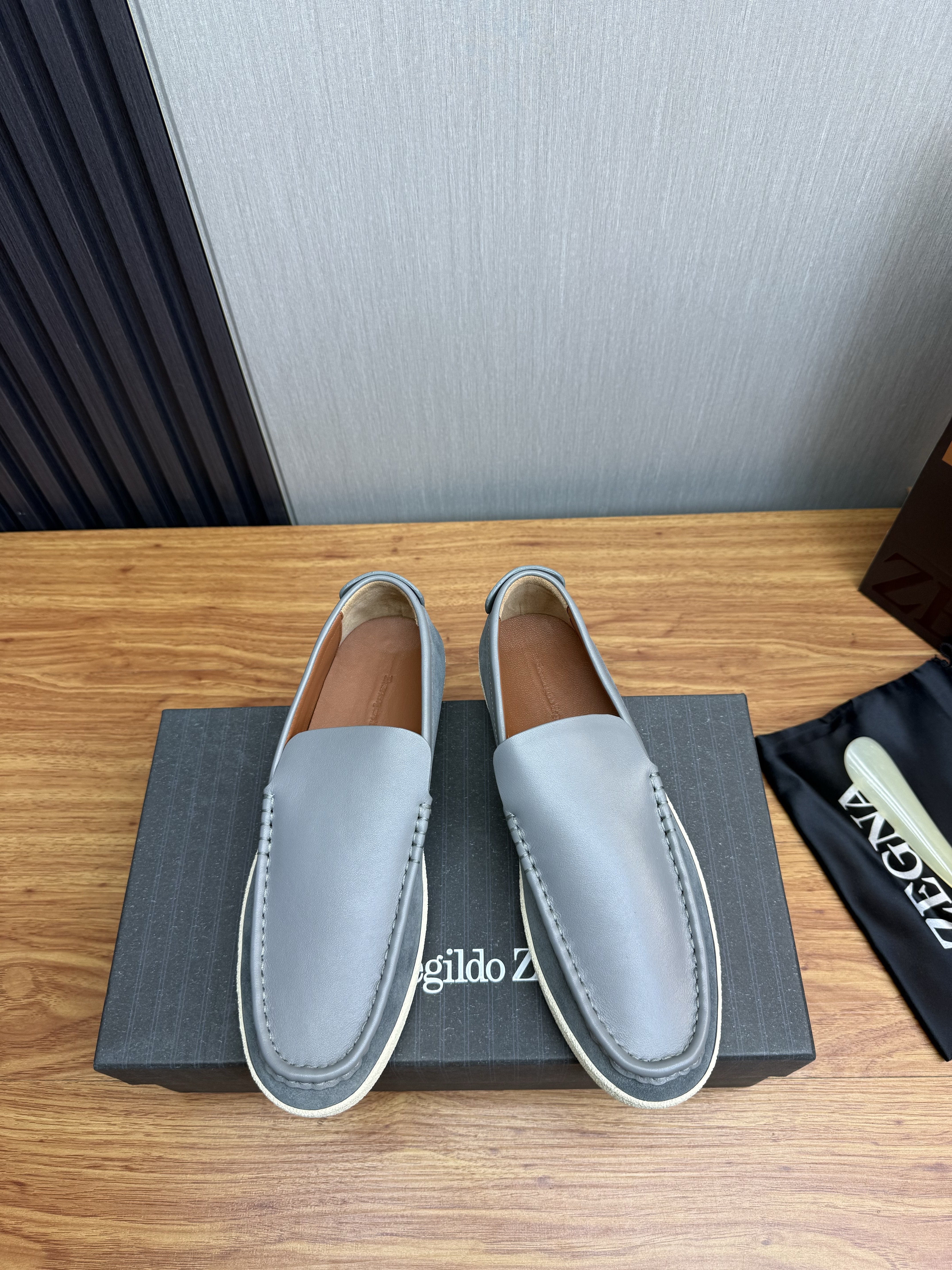 Zegna Men's Luxury leather loafer