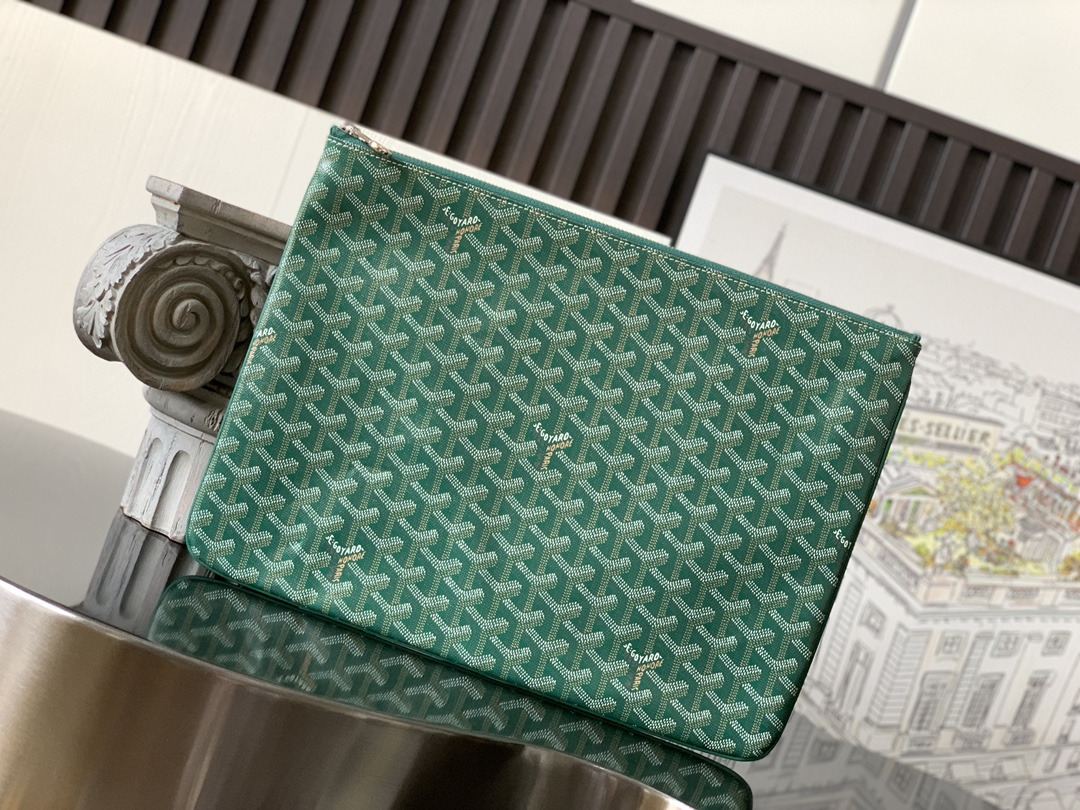 Goyard Sénat pouch in Green