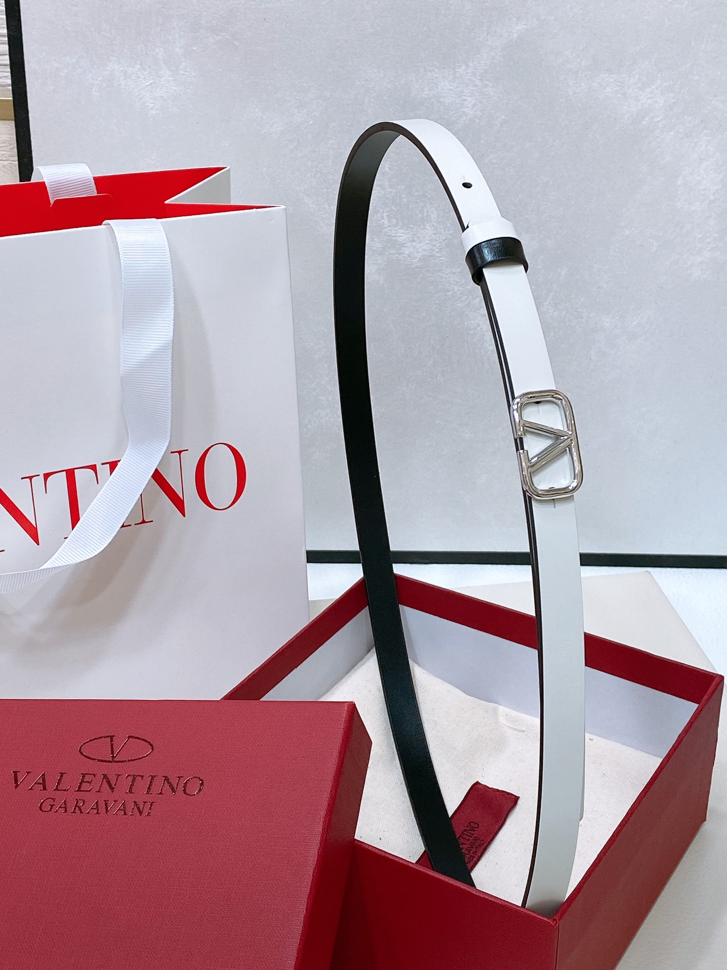 Valentino Mini Reversible Leather Belt 1cm