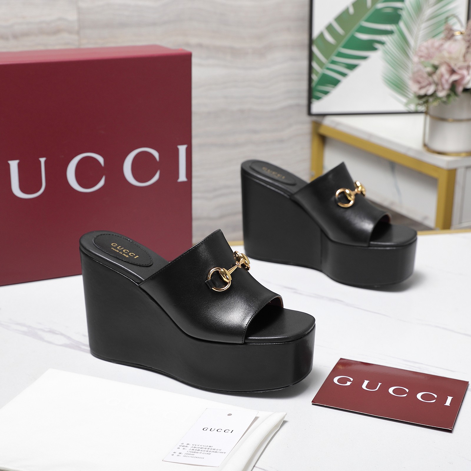 Women's Gucci GG Platform Mule