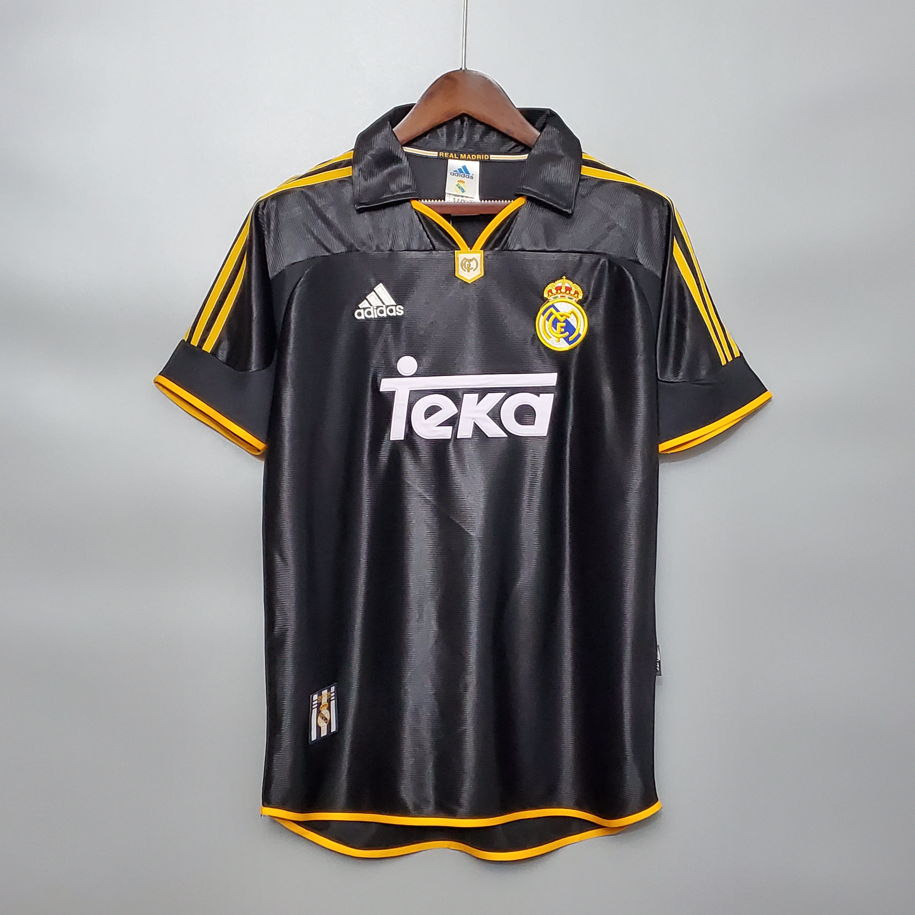 Real Madrid Away Retro Jersey 1999/00
