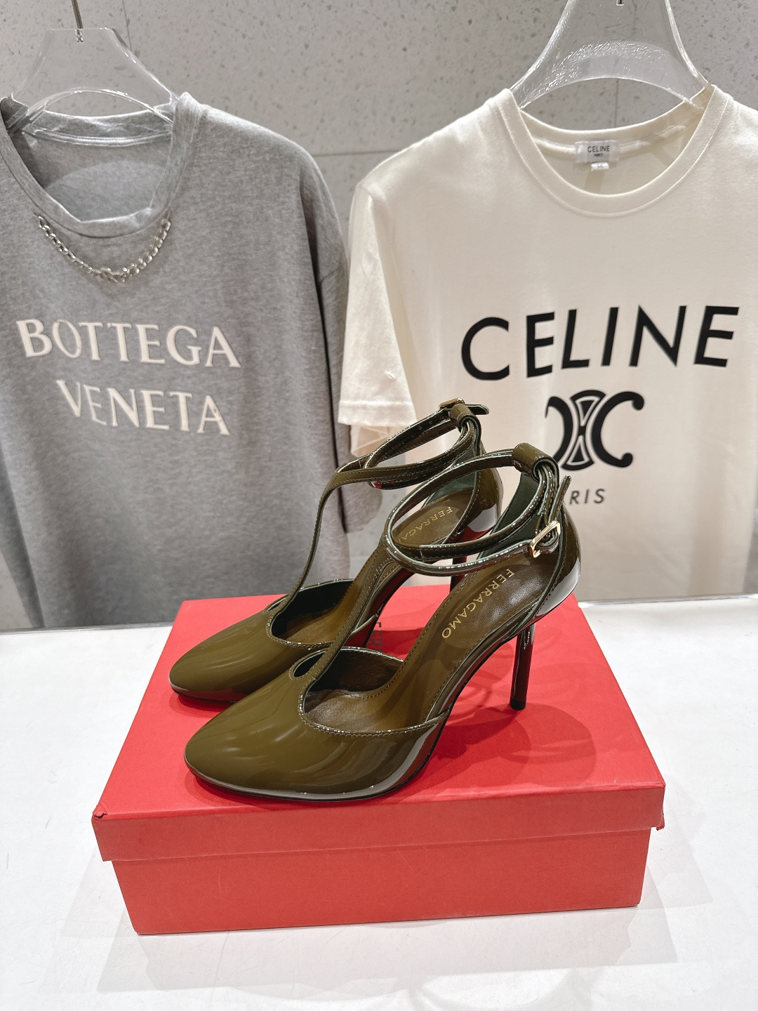 Ferragamo Shiny Leather Pump with strap