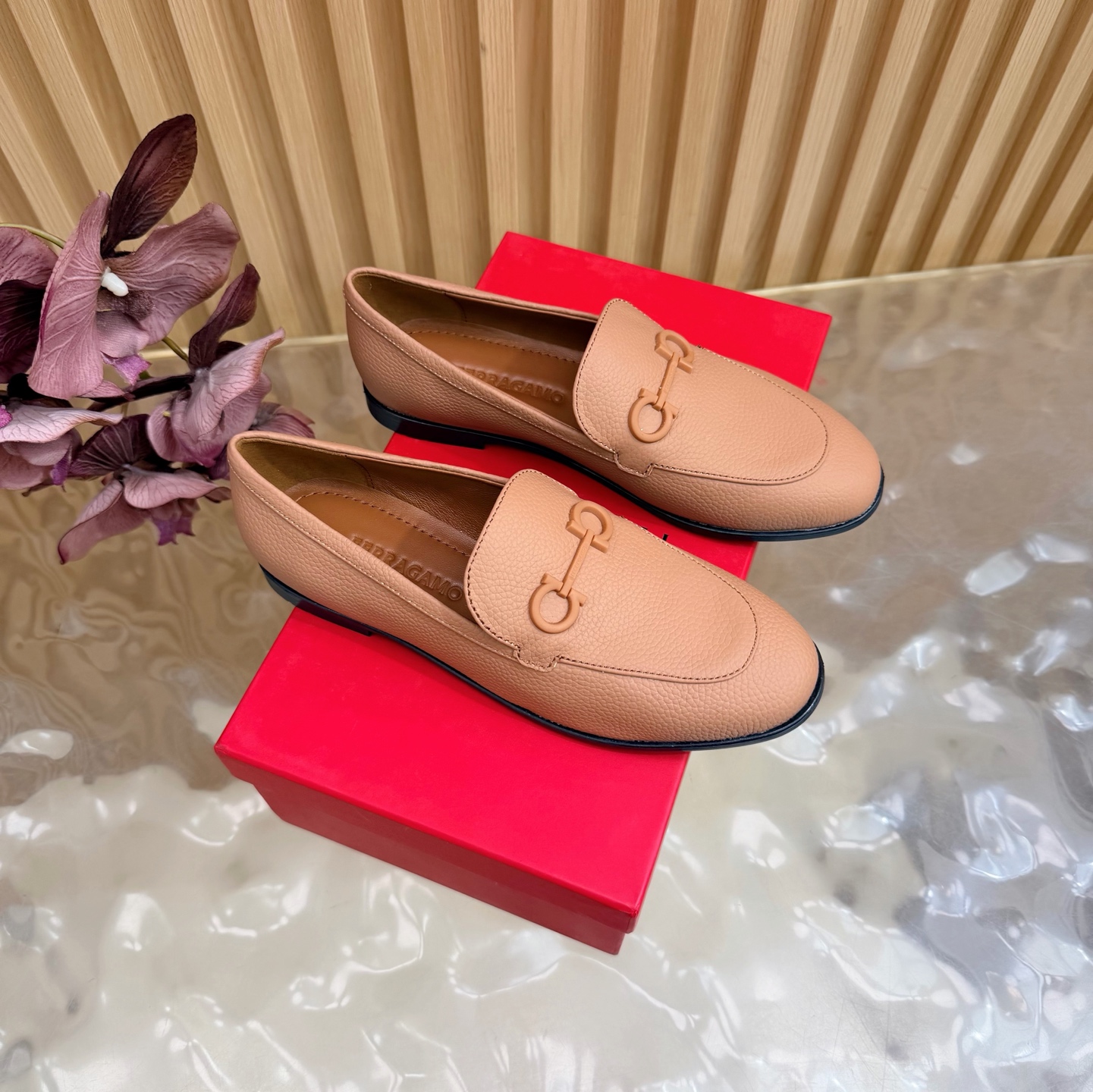 Ferragamo Loafer in soft grained calfskin