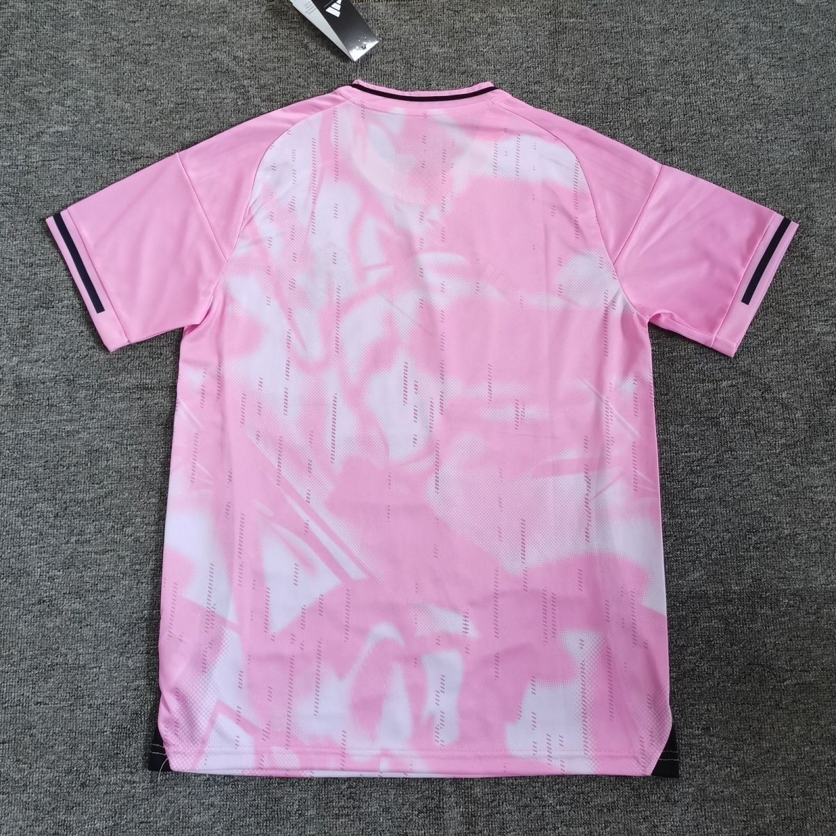Real Madrid Pink Man Jersey 25/26