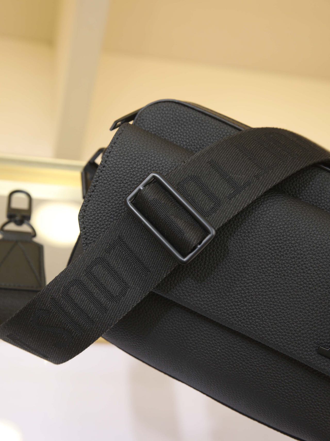 Louis Vuitton LV Men Fastline Messenger Bag Black