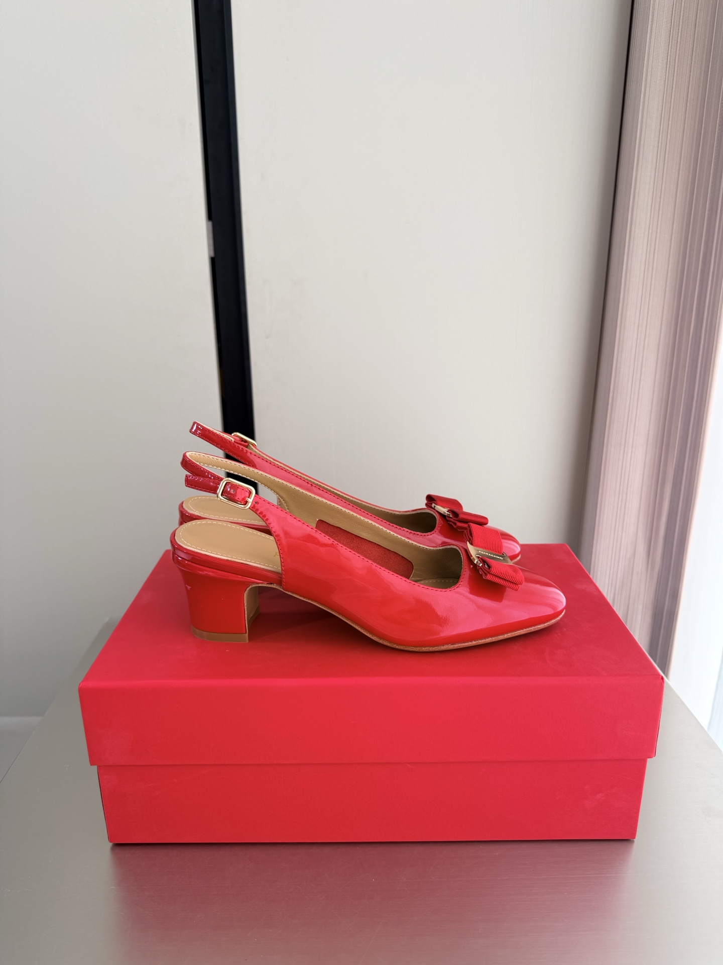 Ferragamo Shiny Leather Slingback