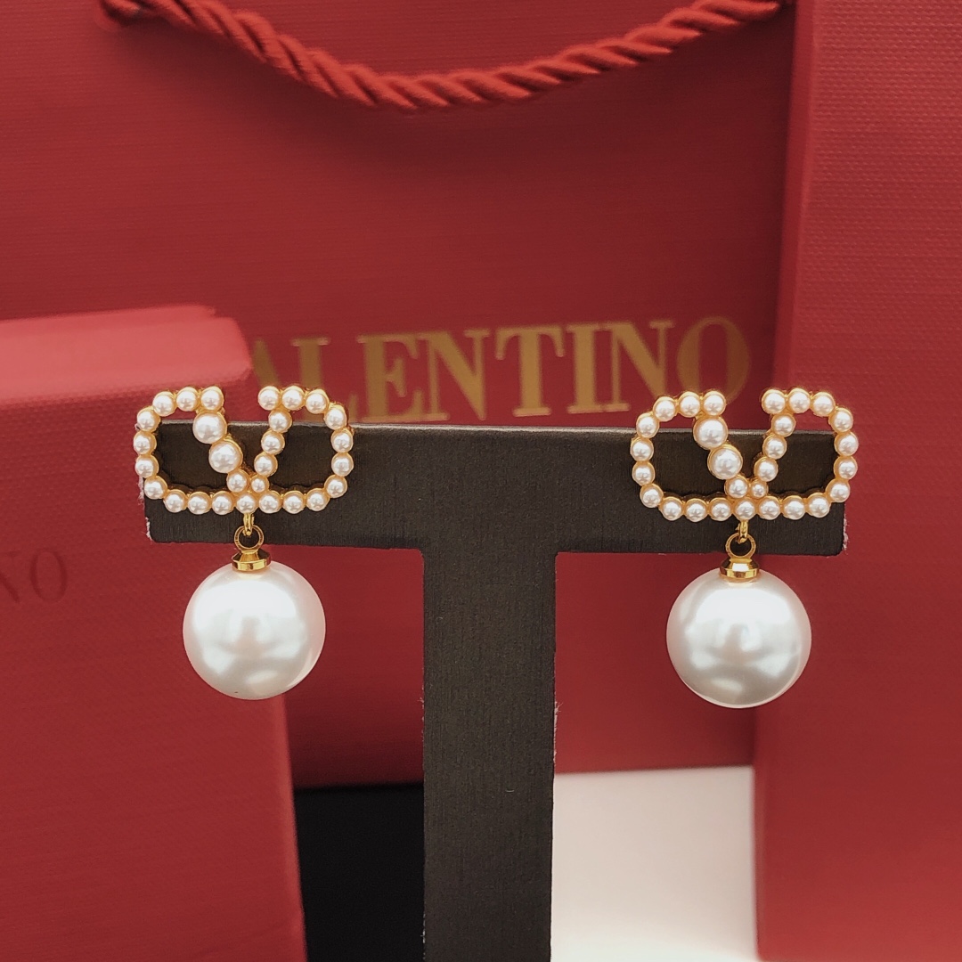 Valentino Iconic Pearl Earrings