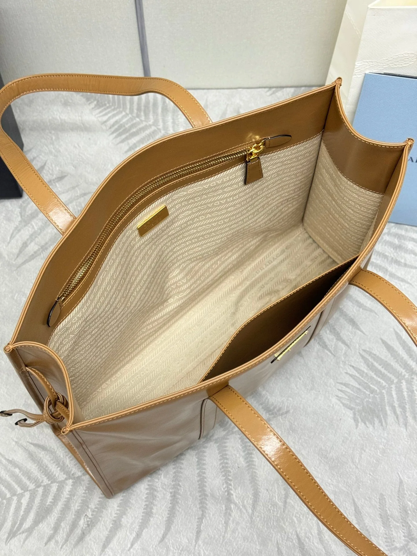 Prada TOTE BAG 39 IN CIDER BROWN SMOOTH CALFSKIN