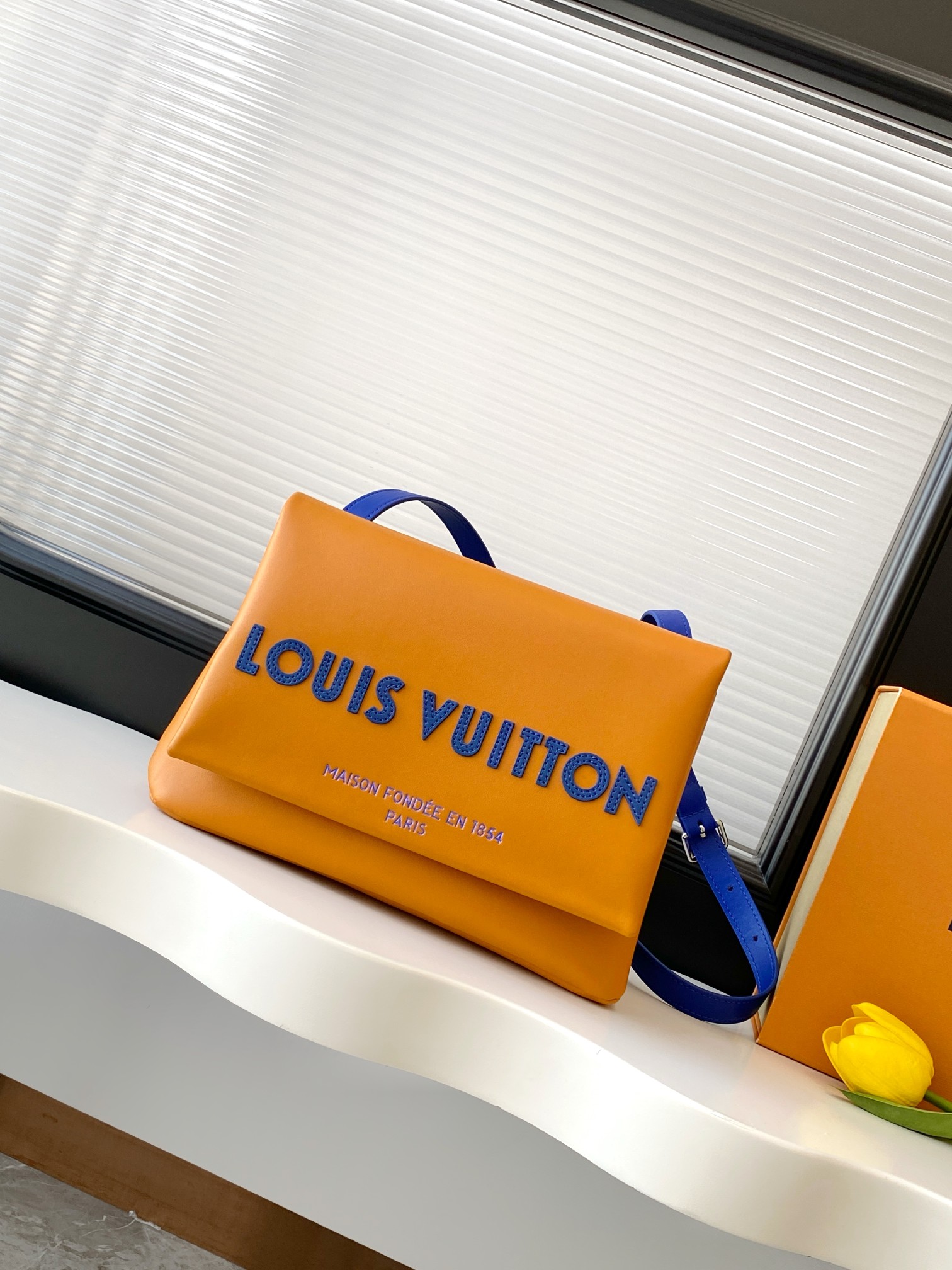 Louis Vuitton Shopper medium-sized handbag