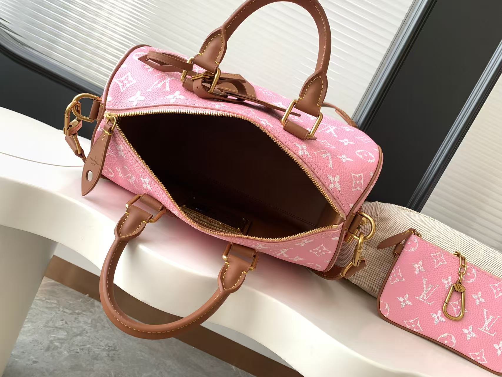 Louis Vuitton lv Speedy Bandoulière 30 handbag M21117