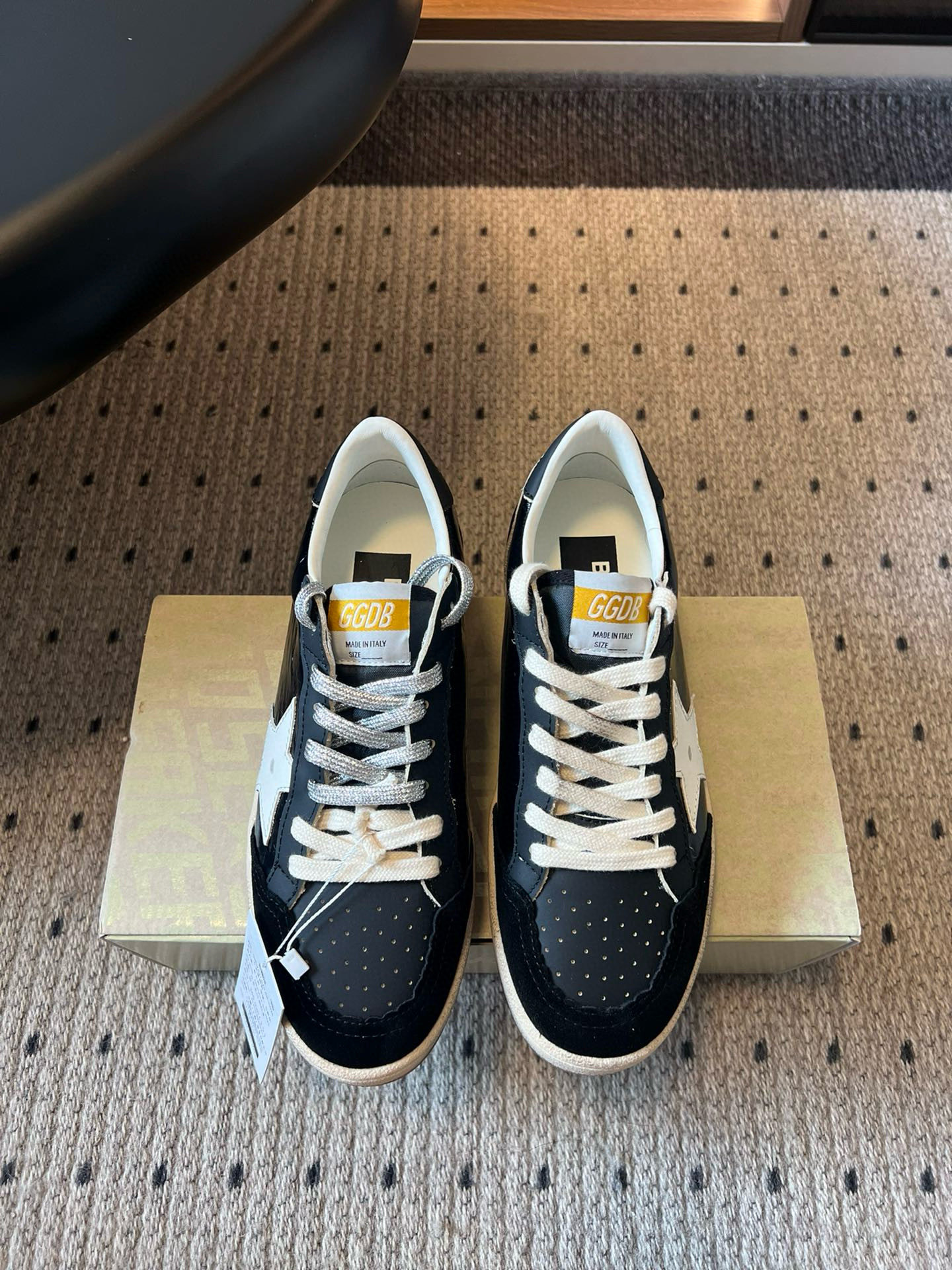 Golden Goose Women's sneaker