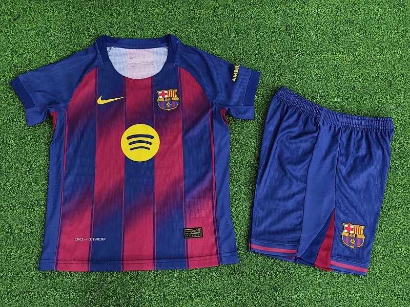 Player Kids Barcelona 25/26 Home  kit 16-28
