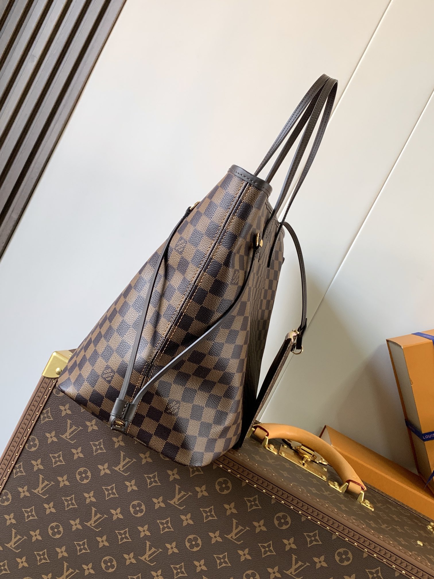 N40598 LV Neverfull MM in Damier Ebebe Canvas