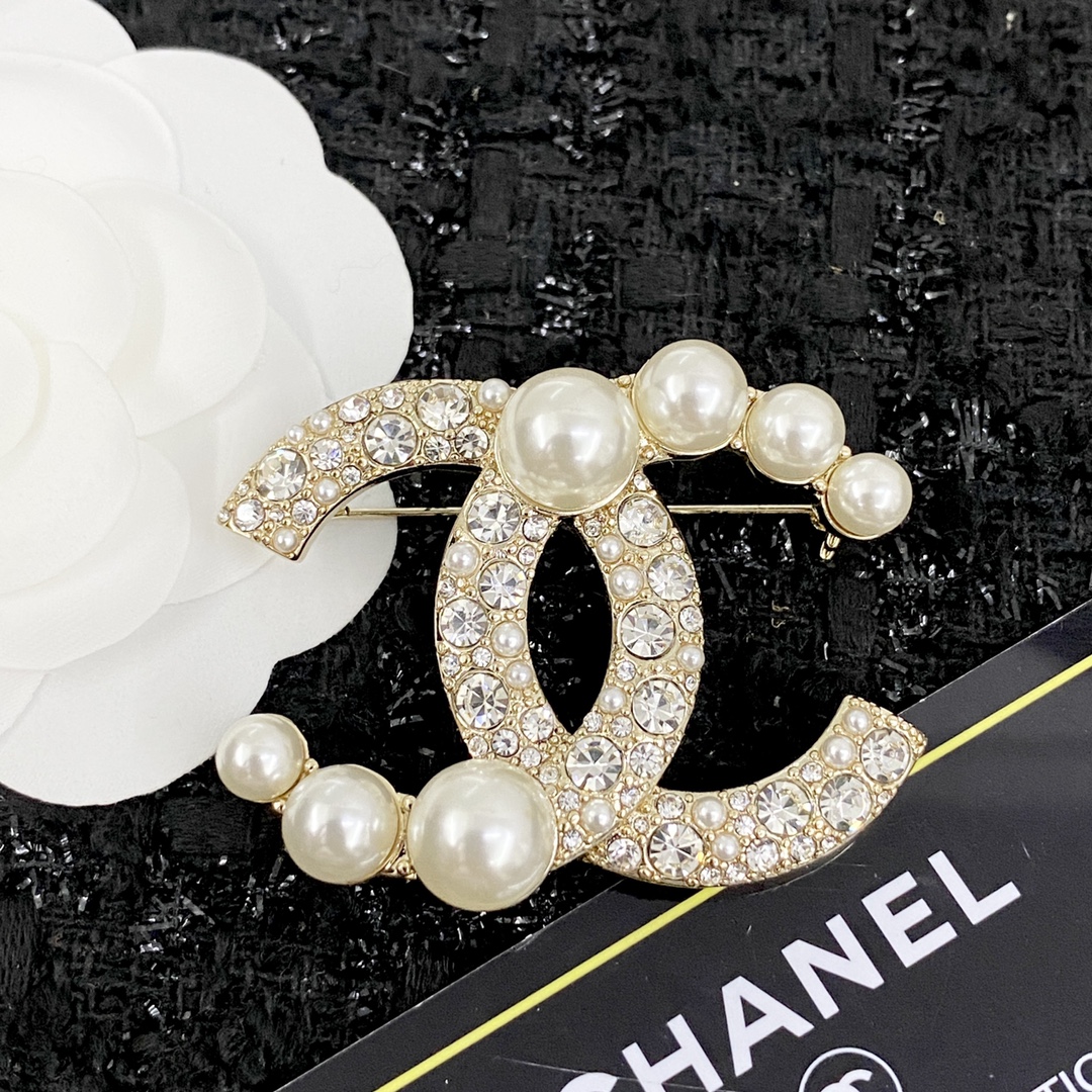Chanel CC Brooch