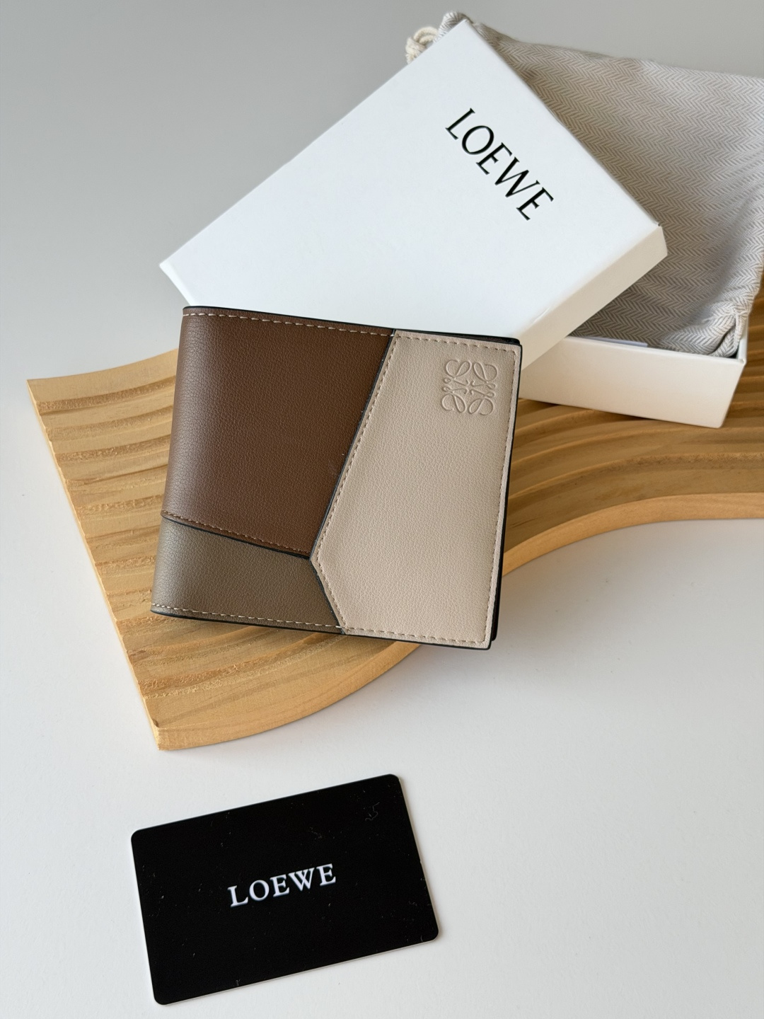 Loewe Puzzle Geometric Patchwork Stitching Leather Anagram Logo Short Bifold Wallet - KAIROO