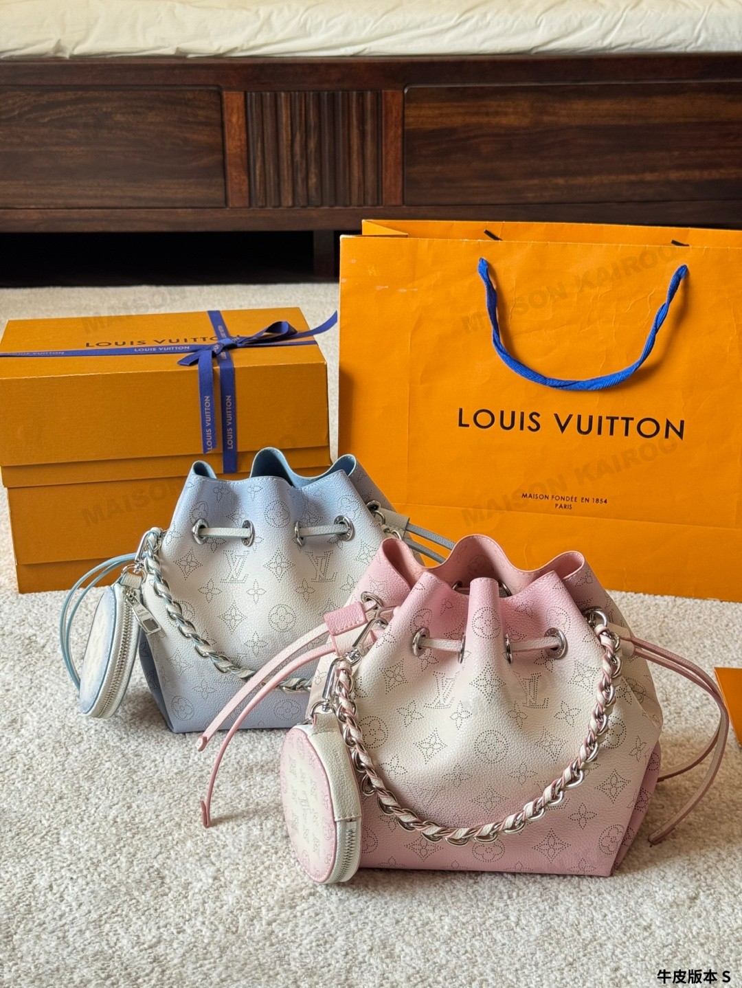 Louis Vuitton LV Mahina Bella Pink&Blue Gradient Perforated Monogram Calf Leather Drawstring Bucket Shoulder Bag - KAIROO