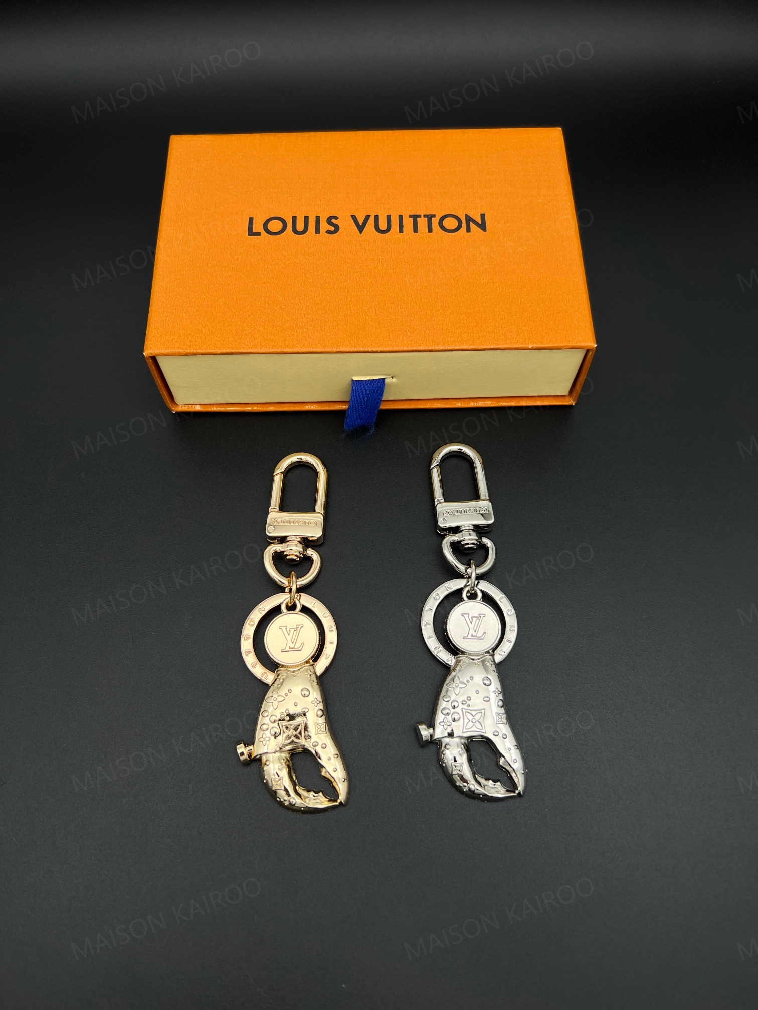Louis Vuitton LV Crab Claw Bag Charm Keychain - KAIROO