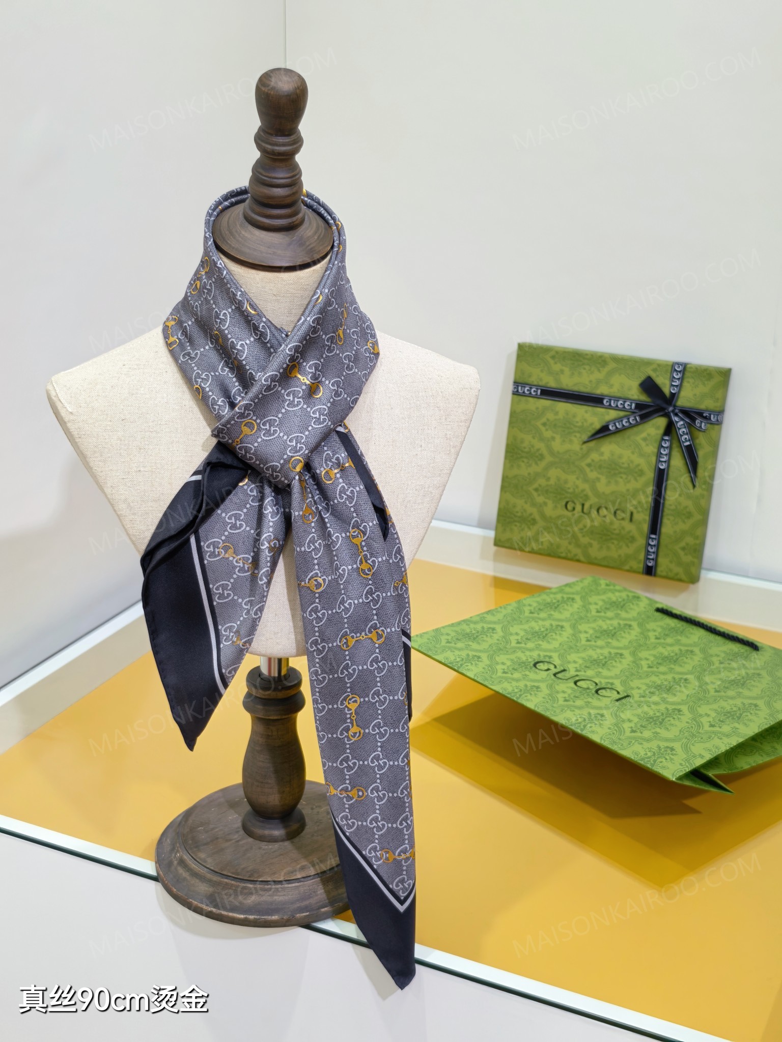 Gucci Hot Stamping GG Square Scarf - KAIROO