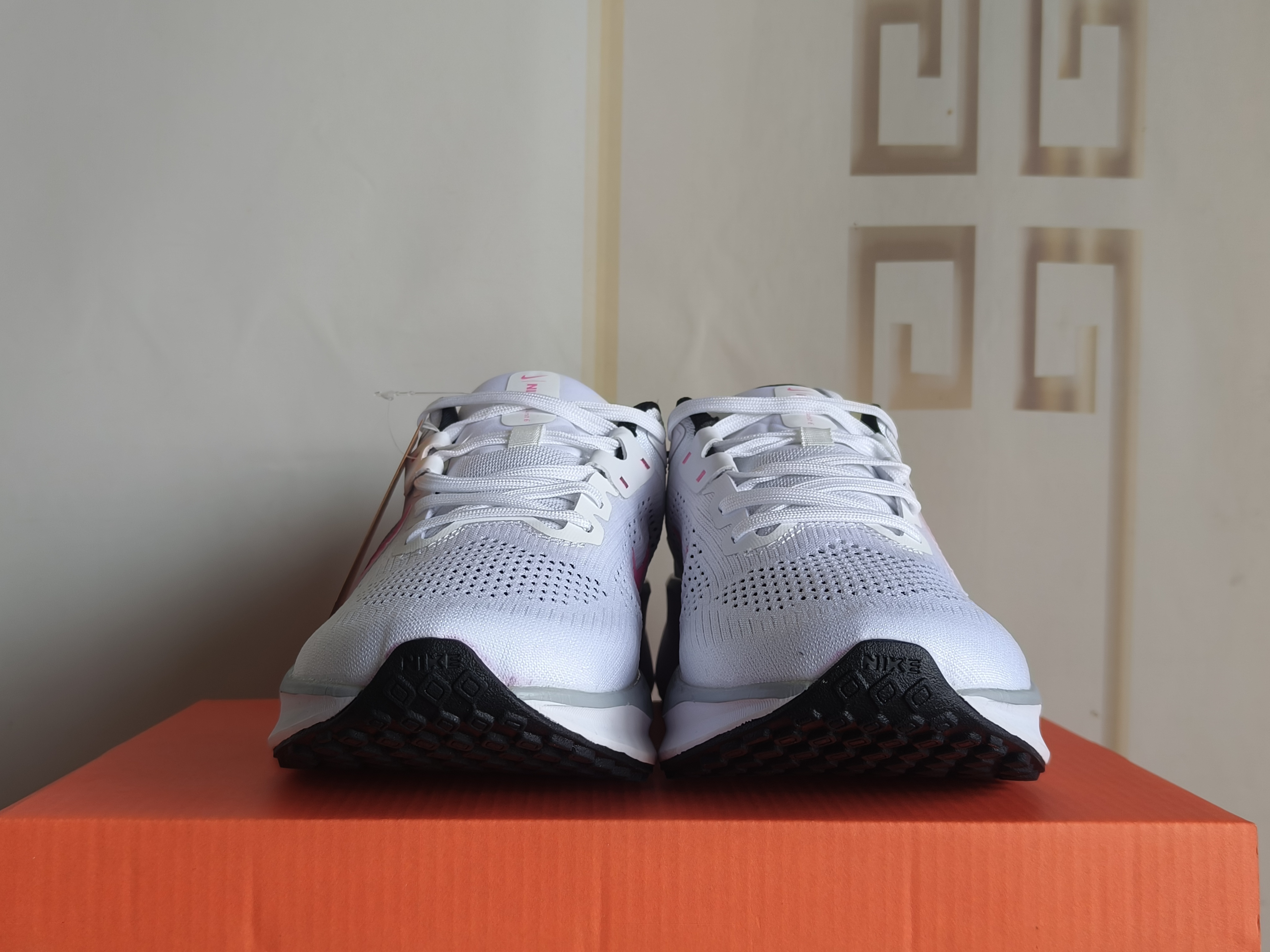 FD6033-105 US Men's Sizes6 to 11 in half sizes White Green Gen6 Shoes tianlong