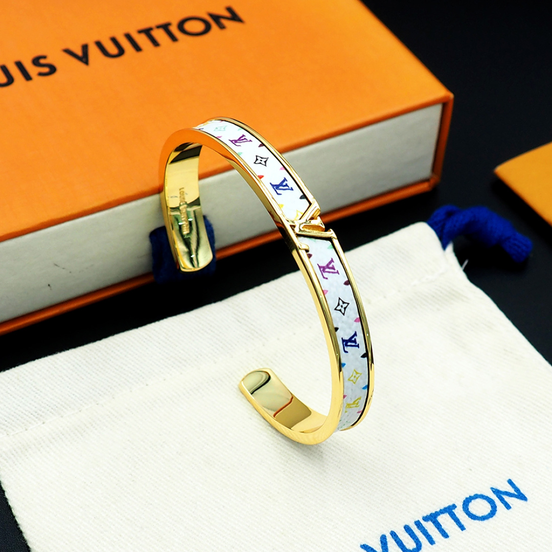 LV Women's fashion bracelet