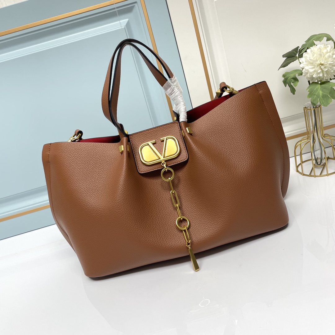 Valentino VLogo Brown/Rosso Garavani Escape Grained Leather Gold Chain Tassel Shopping Tote Bag With Pouch - KAIROO