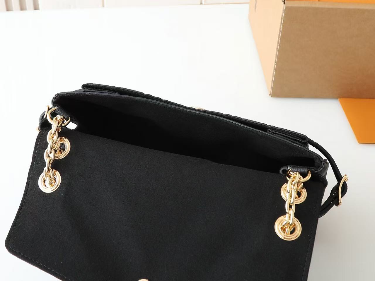 Louis Vuitton LV ANYTIME FLAP BAG
