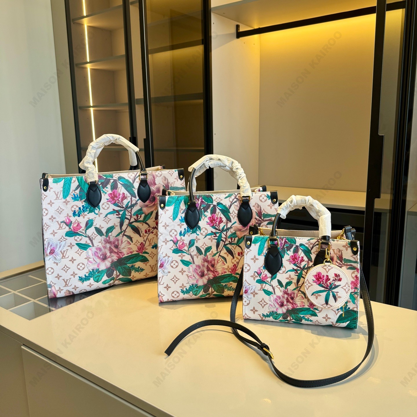 Louis Vuitton LV OnTheGo PM/MM/GM Beige Tropical Magnolia Floral Monogram Leather Top Handle Tote Bag - KAIROO