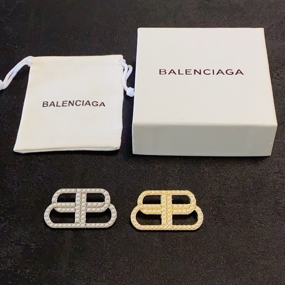 Balenciaga Statement BB Icon Interlocking Logo Pave Resin Pearl Brooch - KAIROO