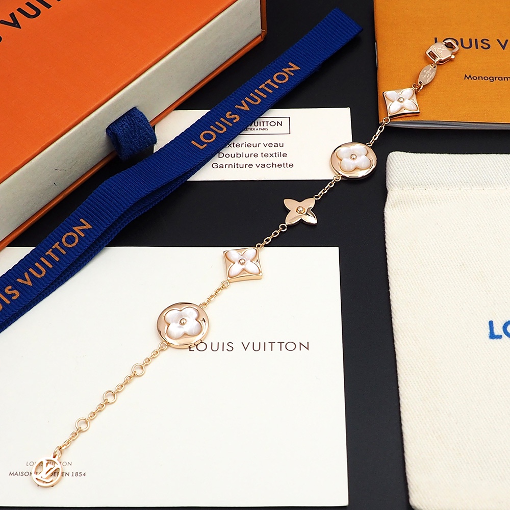 LV Women's fashion bracelet