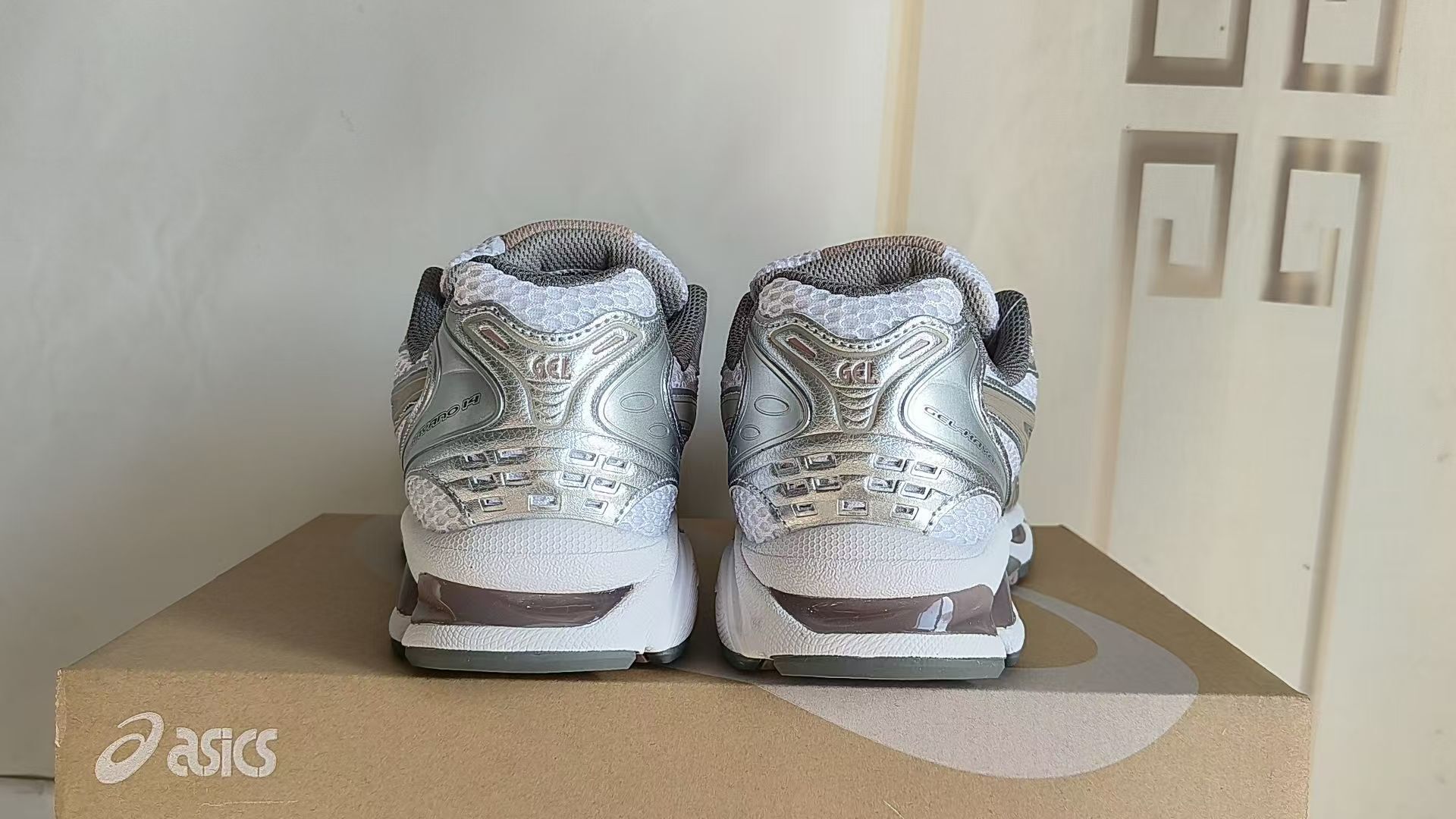 ASICS 1202A056-106 US Men's Sizes6 to 11 in half sizes Grey Brown Shoes tianlong