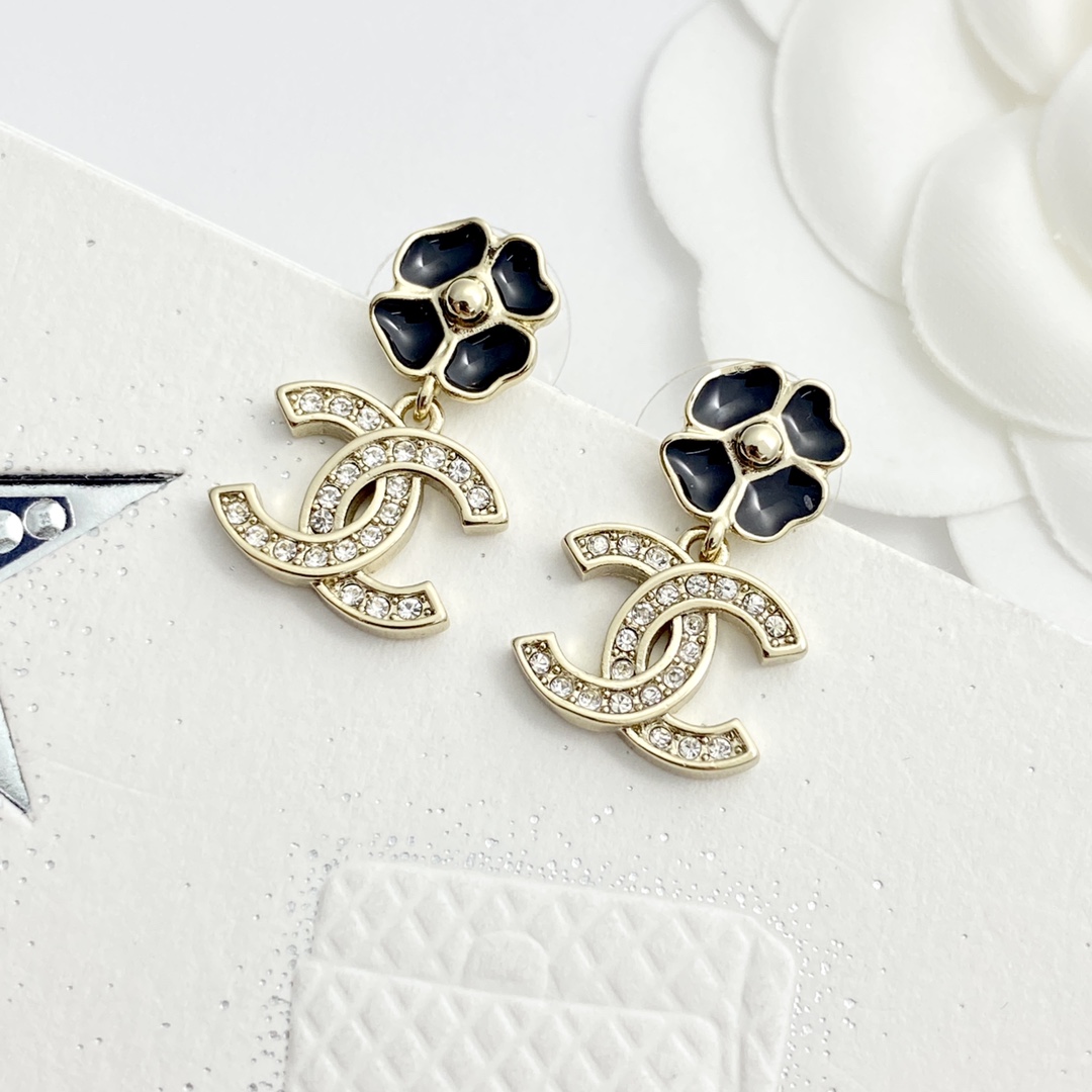 Chanel Fashion Earrings