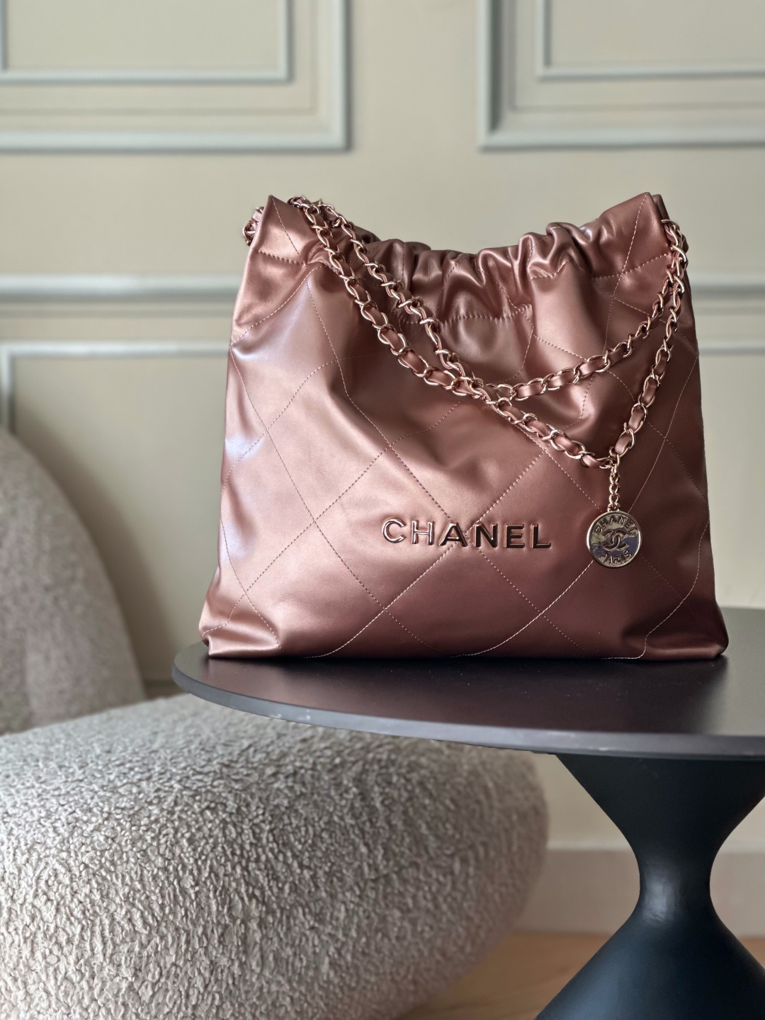 Chanel 22 Medium Handbag in Pink Gold Shiny Calfskin  AS3261