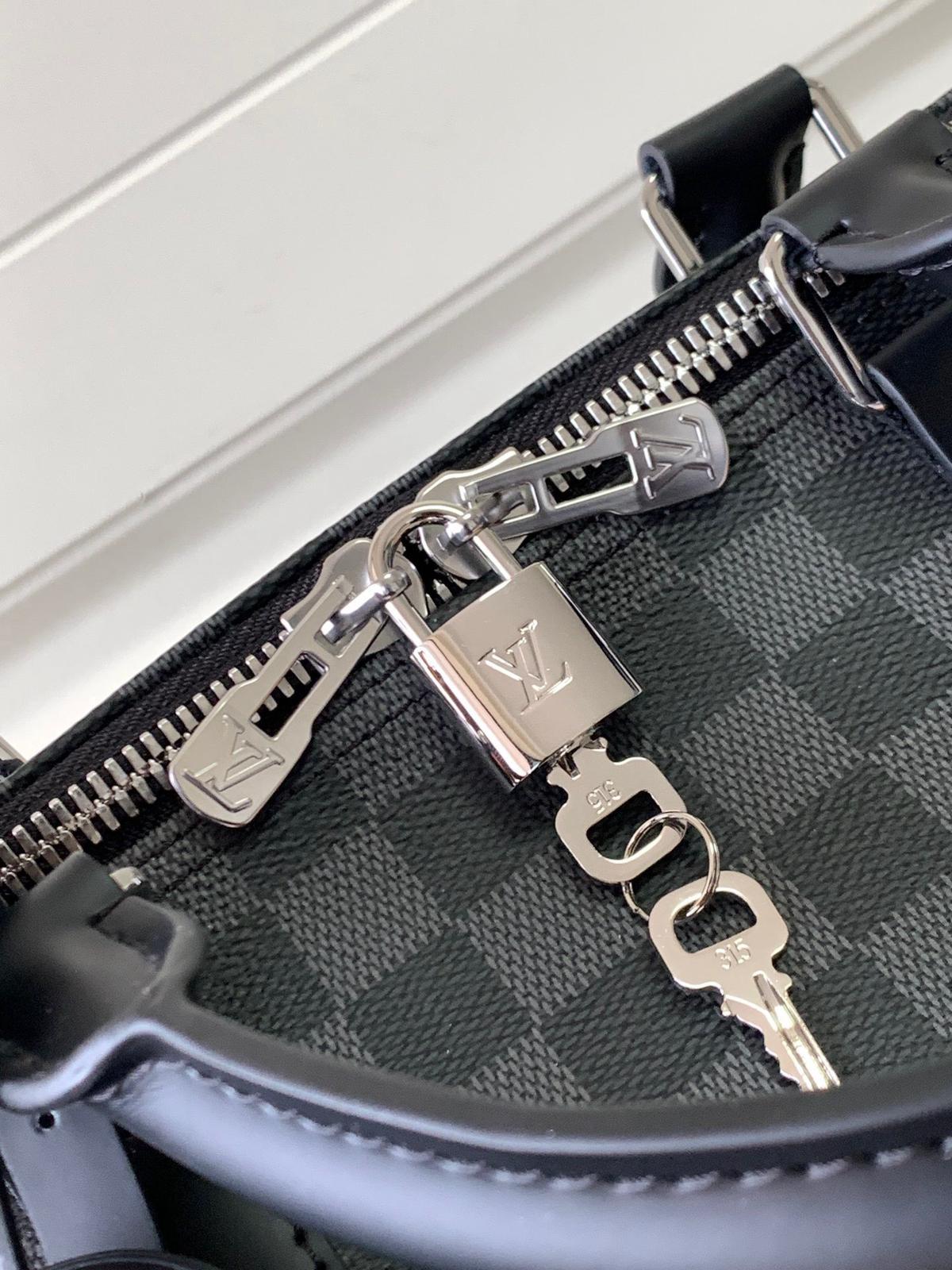 Louis Vuitton LV keepall 50 Bag