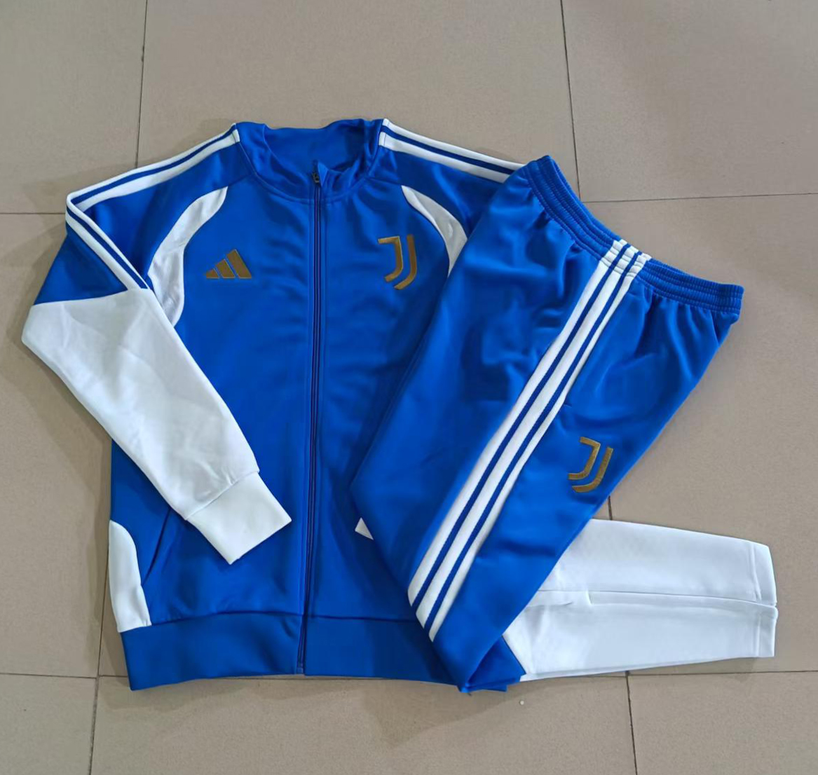 Juventus Kids Training Suit 26/27 | Soc Jersey - Premium Football Jersey