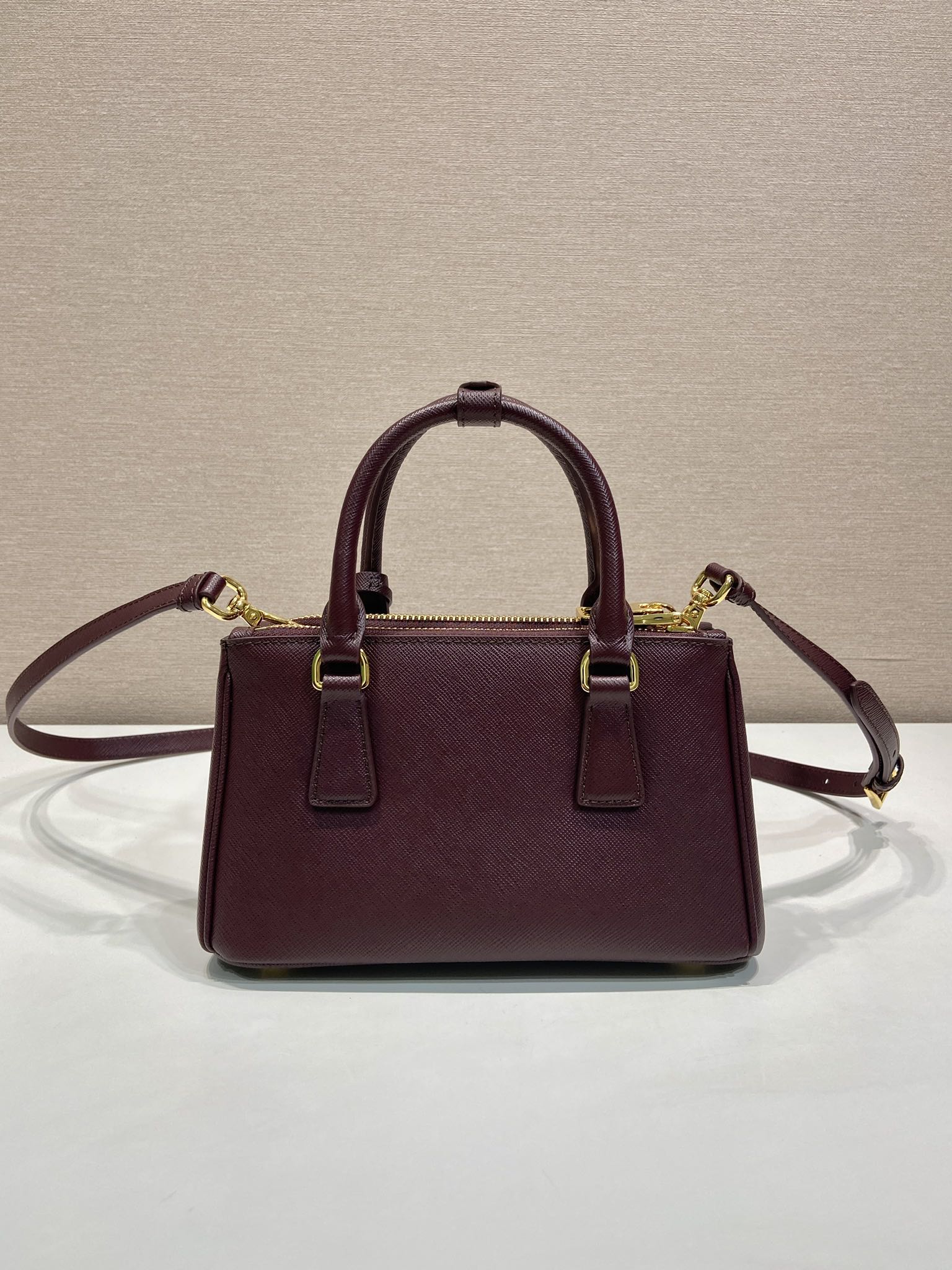 Prada  Galleria handbag 21 burgundy leather 280837