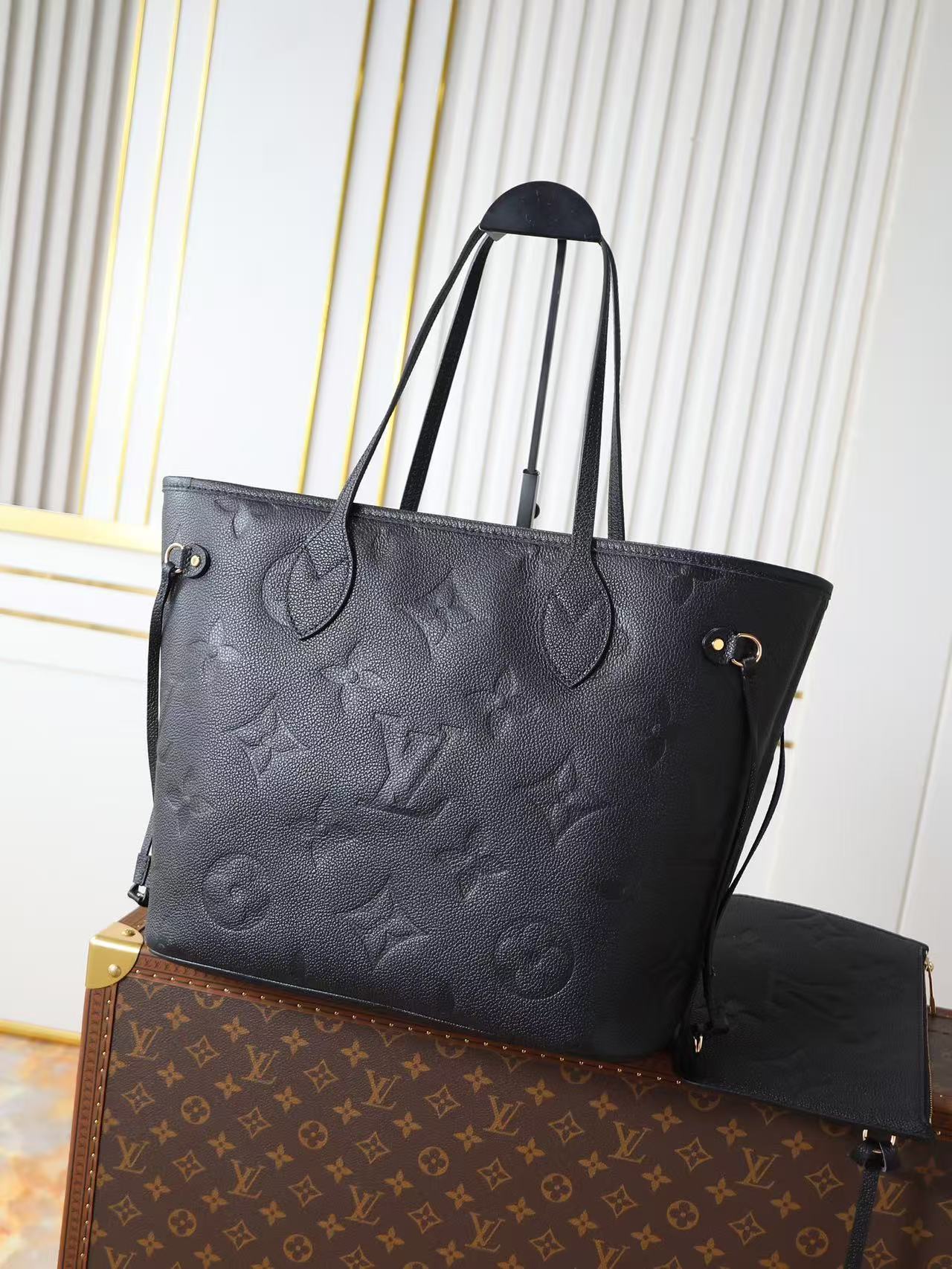 Louis Vuitton LV 2026 M46482 Hazy Blue Neverfull Bag