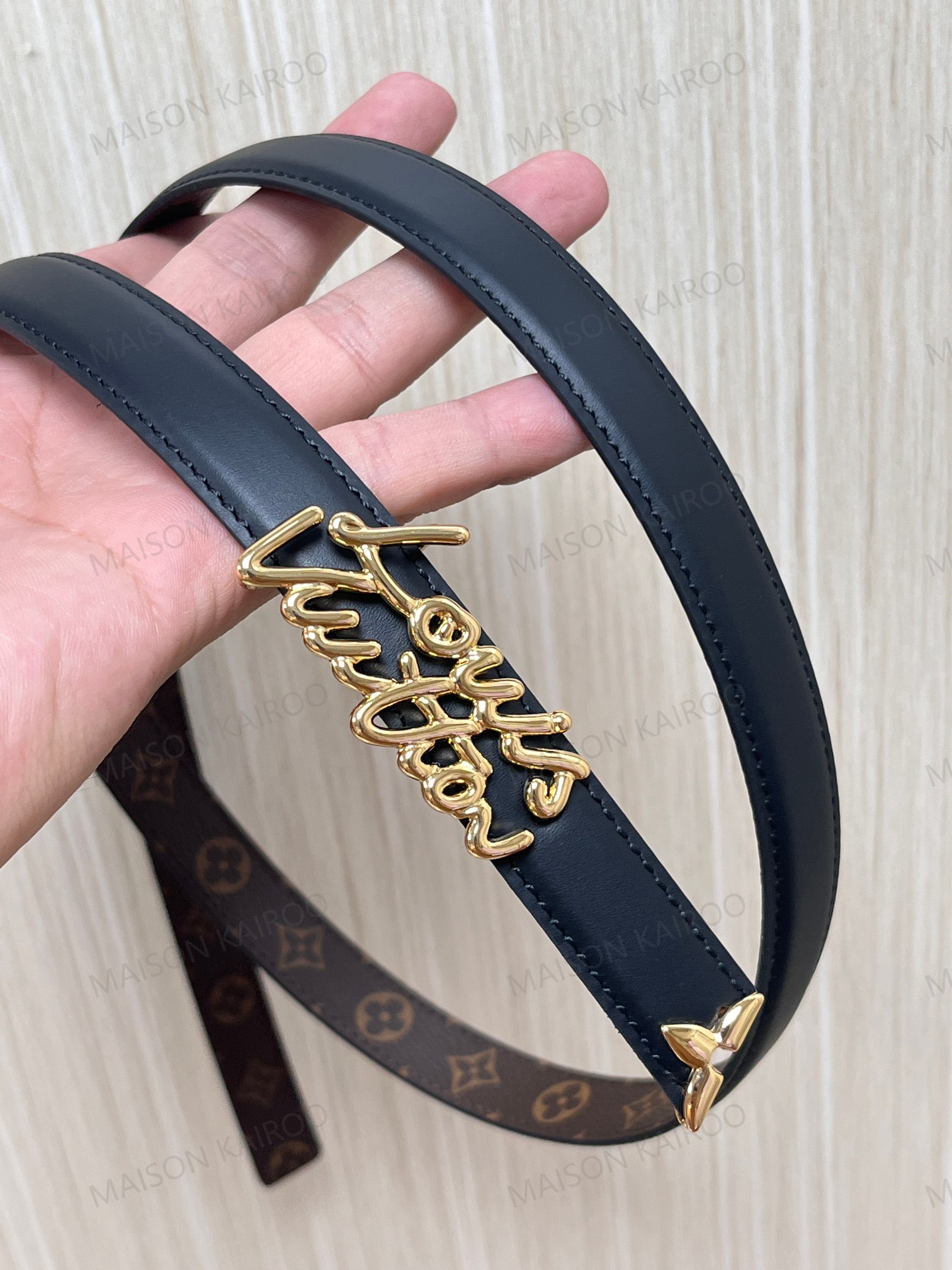 Louis Vuitton LV Caramel Script Signature Reversible Slim Belt - KAIROO