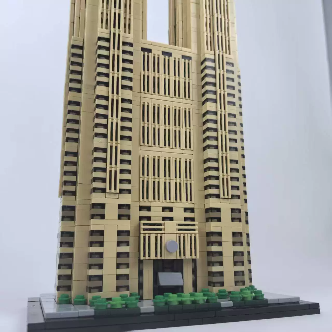 MOC 153517 - Tokyo Metropolitan Government Building 1:800 Scale
