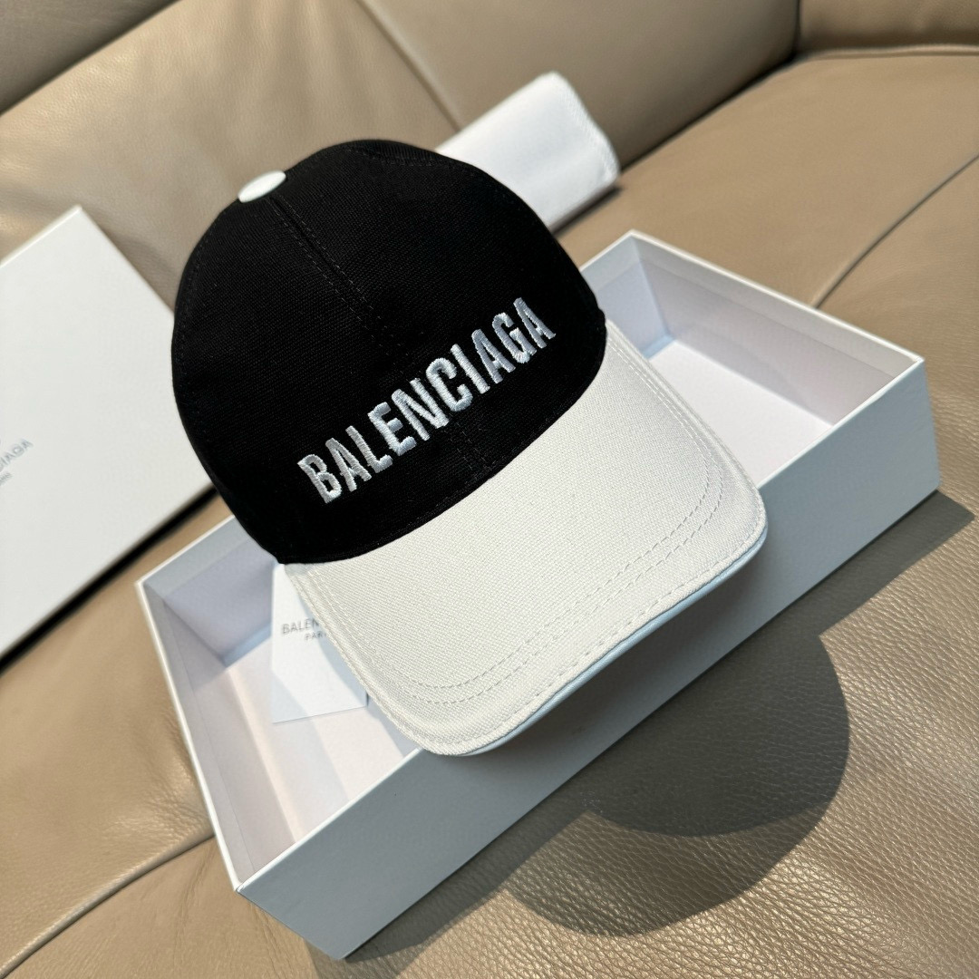 Balenciaga Classic Baseball Cap