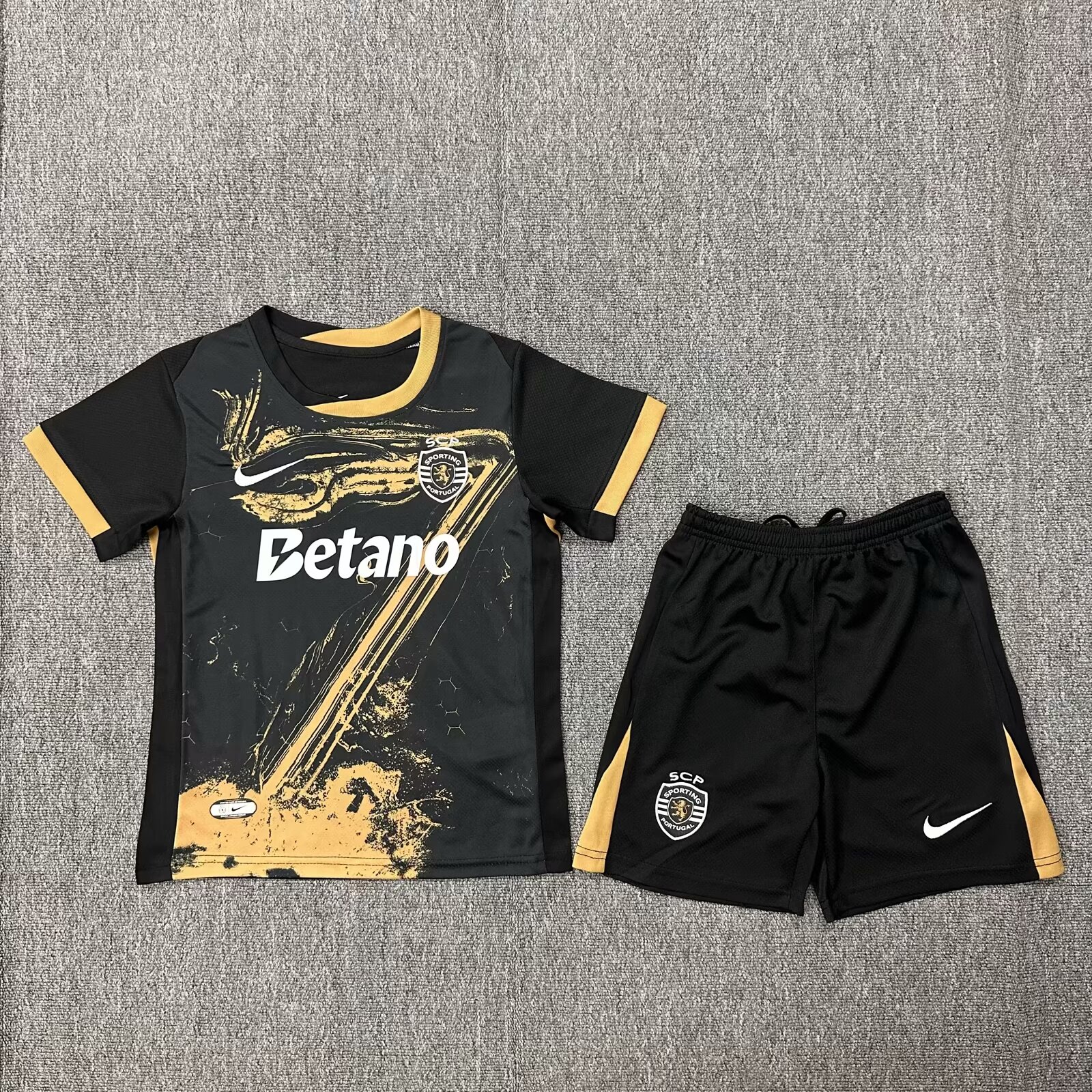 KIids Sporting Lisboa 24/25 CAMISOLA 3o  16-28