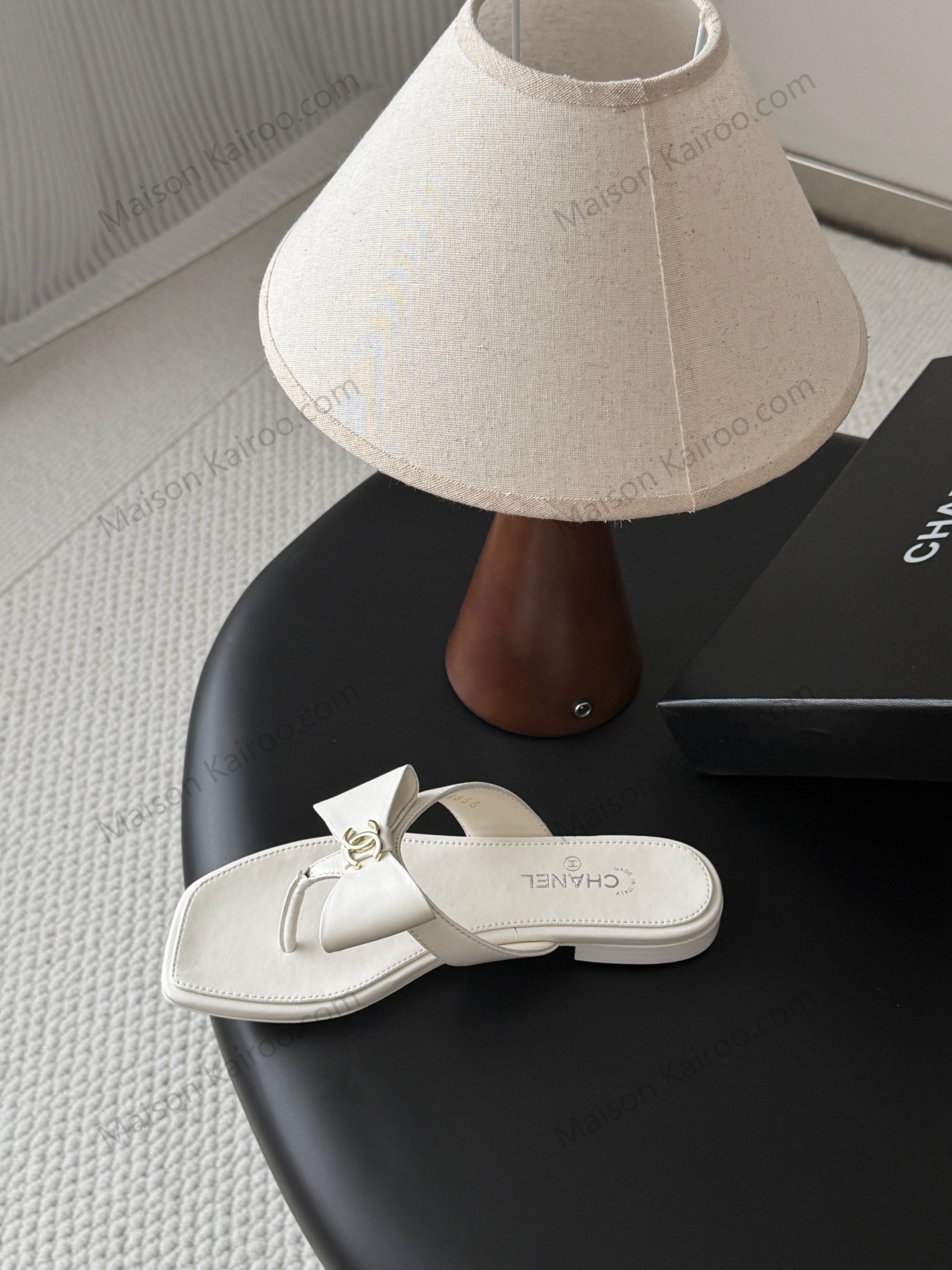 Chanel Logo Thong Flat Sandals - KAIROO